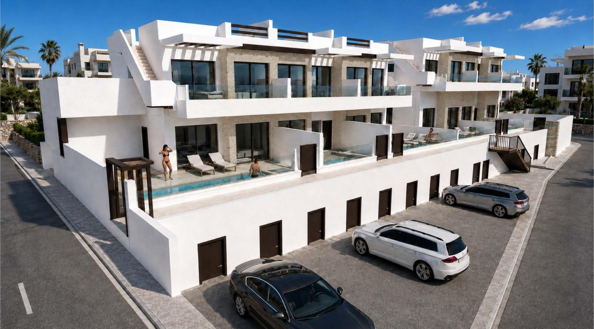 Chalet de obra nueva con piscina privada en San Miguel de Salinas — 3 Dorm.