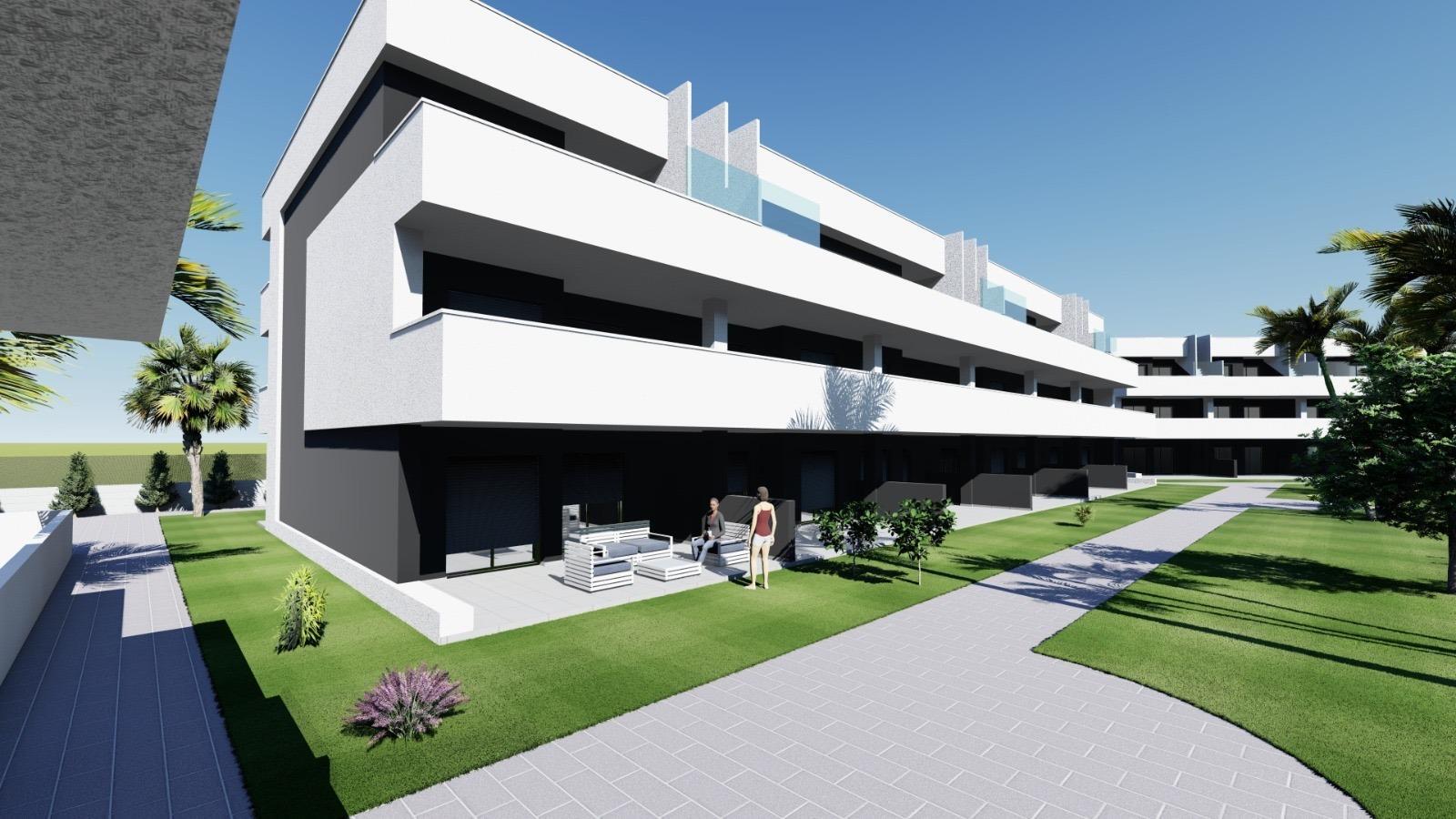 Apartamento de Obra Nueva en Guardamar con Piscina Privada y Vistas a la Laguna
