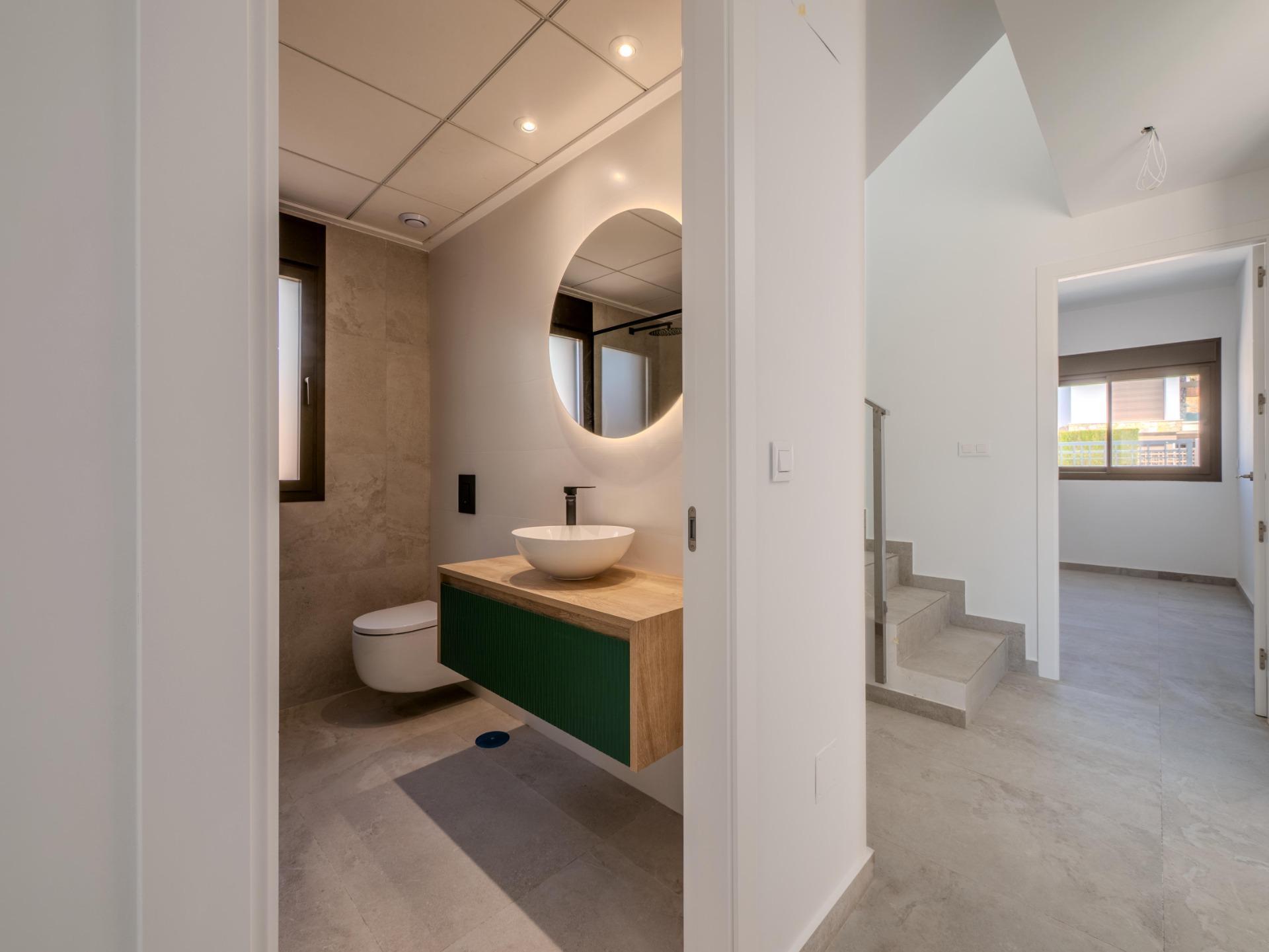 Villa de obra nueva en La Finca Golf, Algorfa – Piscina y diseño moderno