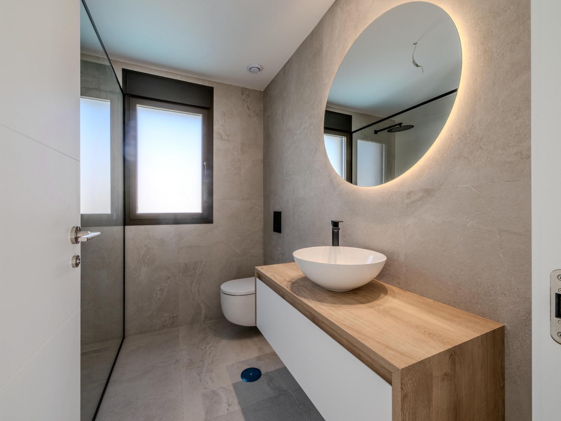Villa de obra nueva en La Finca Golf, Algorfa – Piscina y diseño moderno