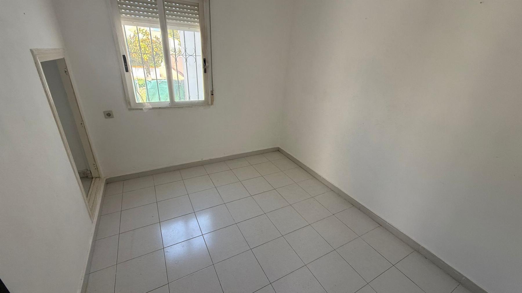Bungalow de 3 dorm. con jardín y solárium en Los Altos, Torrevieja
