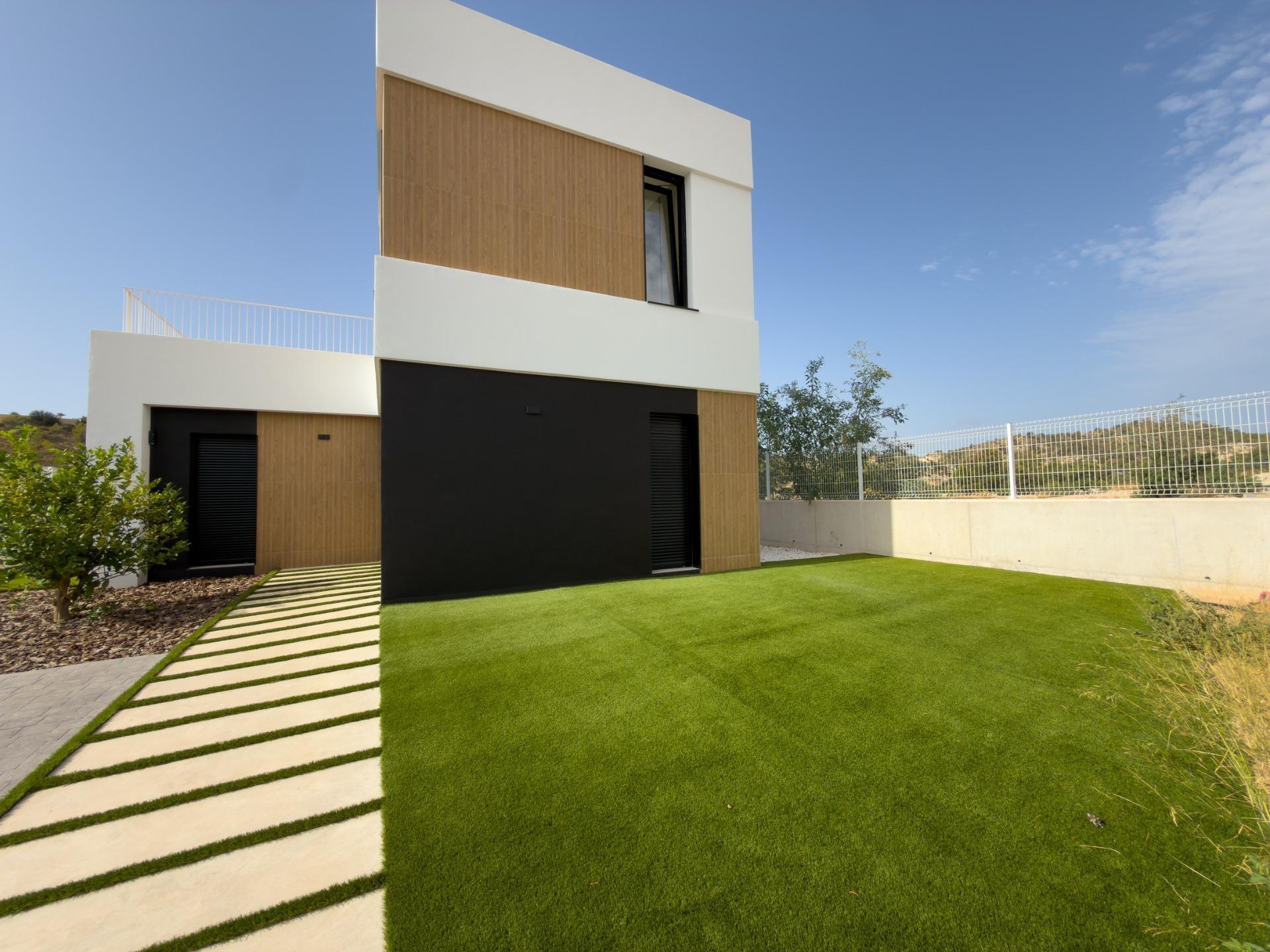 Villa de obra nueva con piscina privada y vistas al mar en Finestrat — 3 dorm.