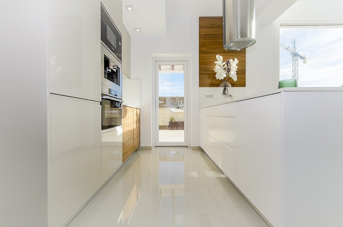 Villa de obra nueva con piscina privada en Los Montesinos — 5 dorm. y 4 baños