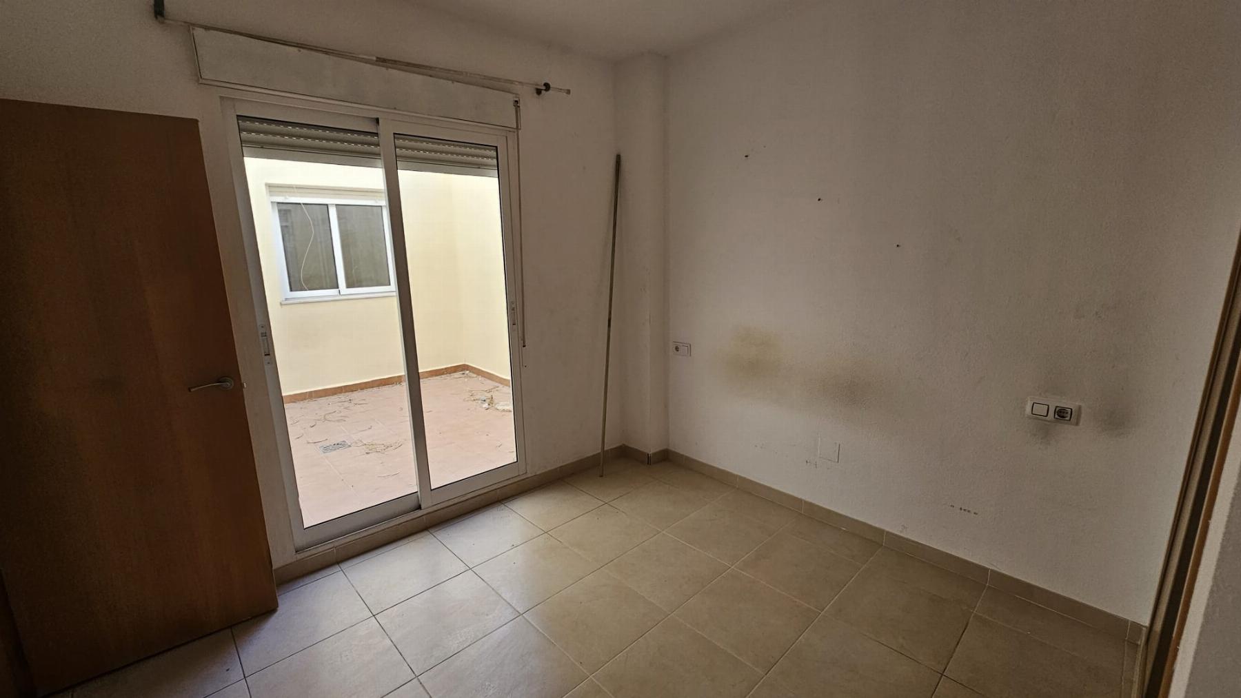 3-Bed Coastal Apartment 200m from Playa del Cura with Private Patio & Garage