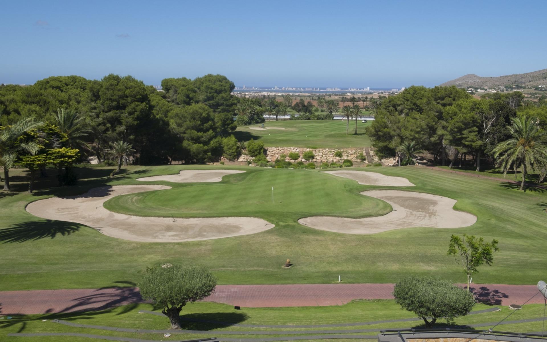Chalet de obra nueva con piscina privada en La Manga Club — 3 hab. y Golf