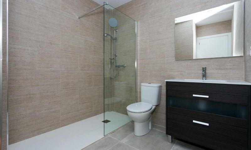 Villa de obra nueva en Daya Nueva con piscina privada y 3 dormitorios