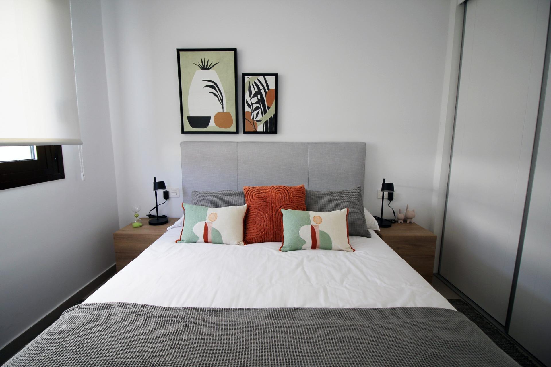 Villa de obra nueva con piscina privada en Pilar de la Horadada — 4 dorm.