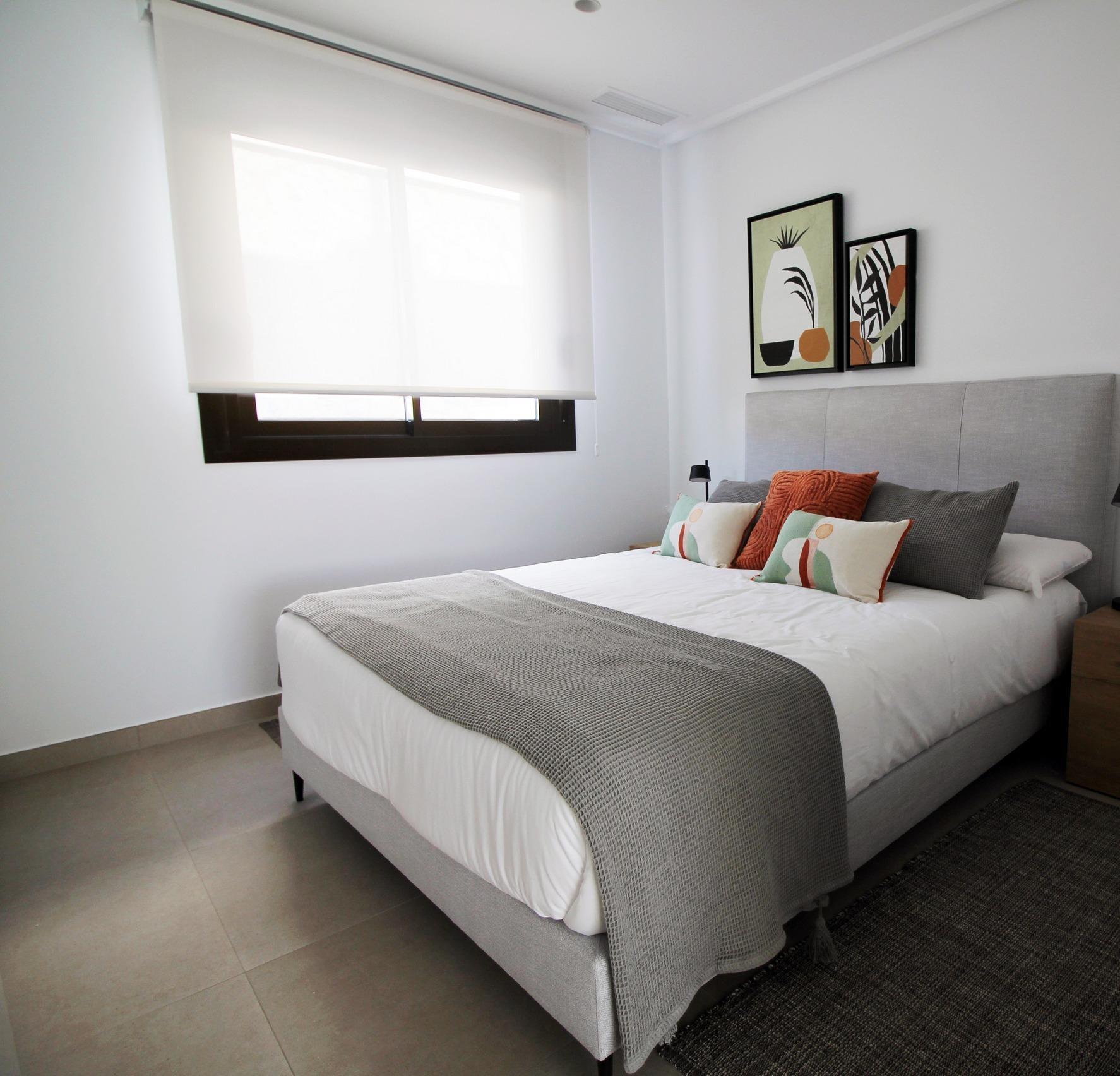 Villa de obra nueva con piscina privada en Pilar de la Horadada — 4 dorm.