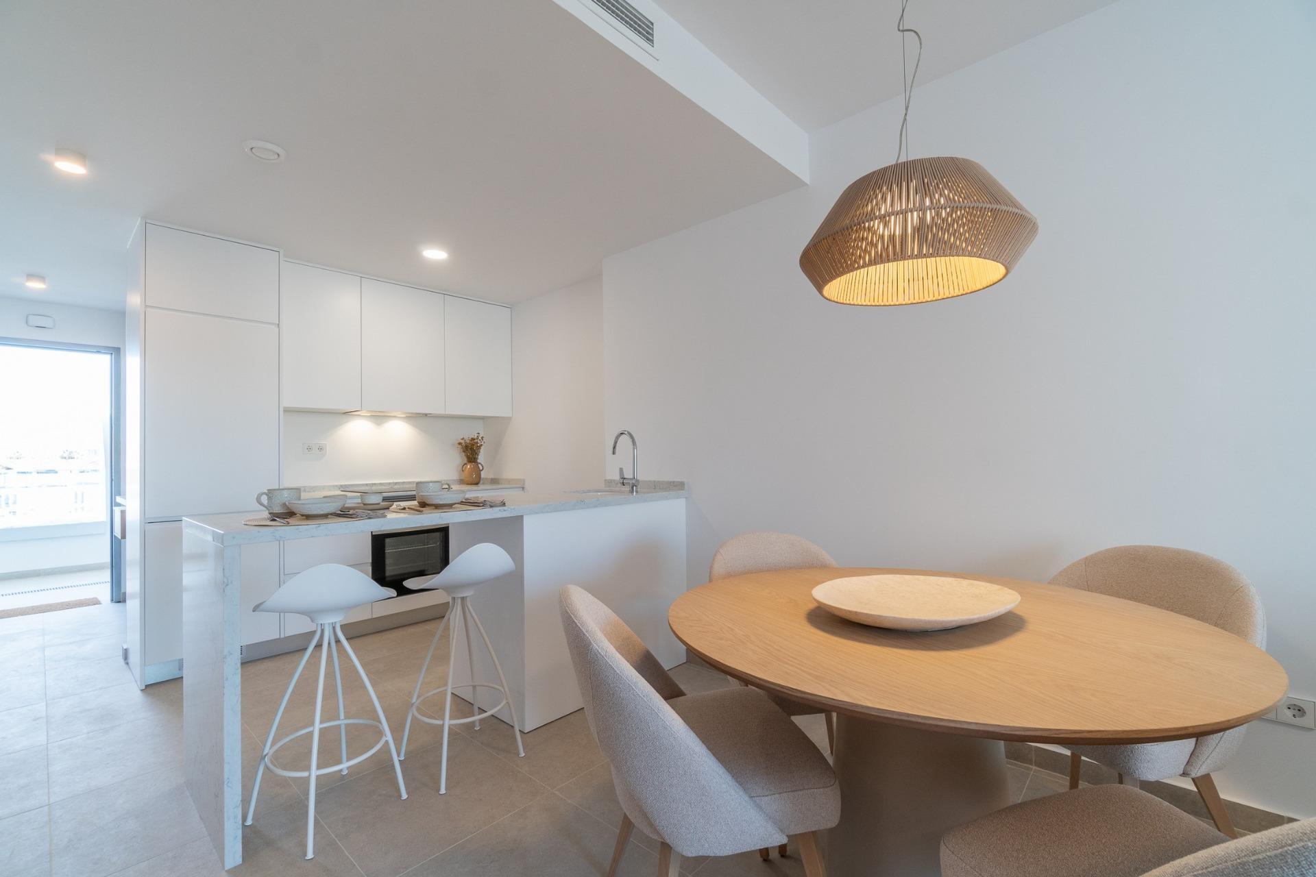 Apartamento de obra nueva con piscina privada en Playa Flamenca — 4 dorm.