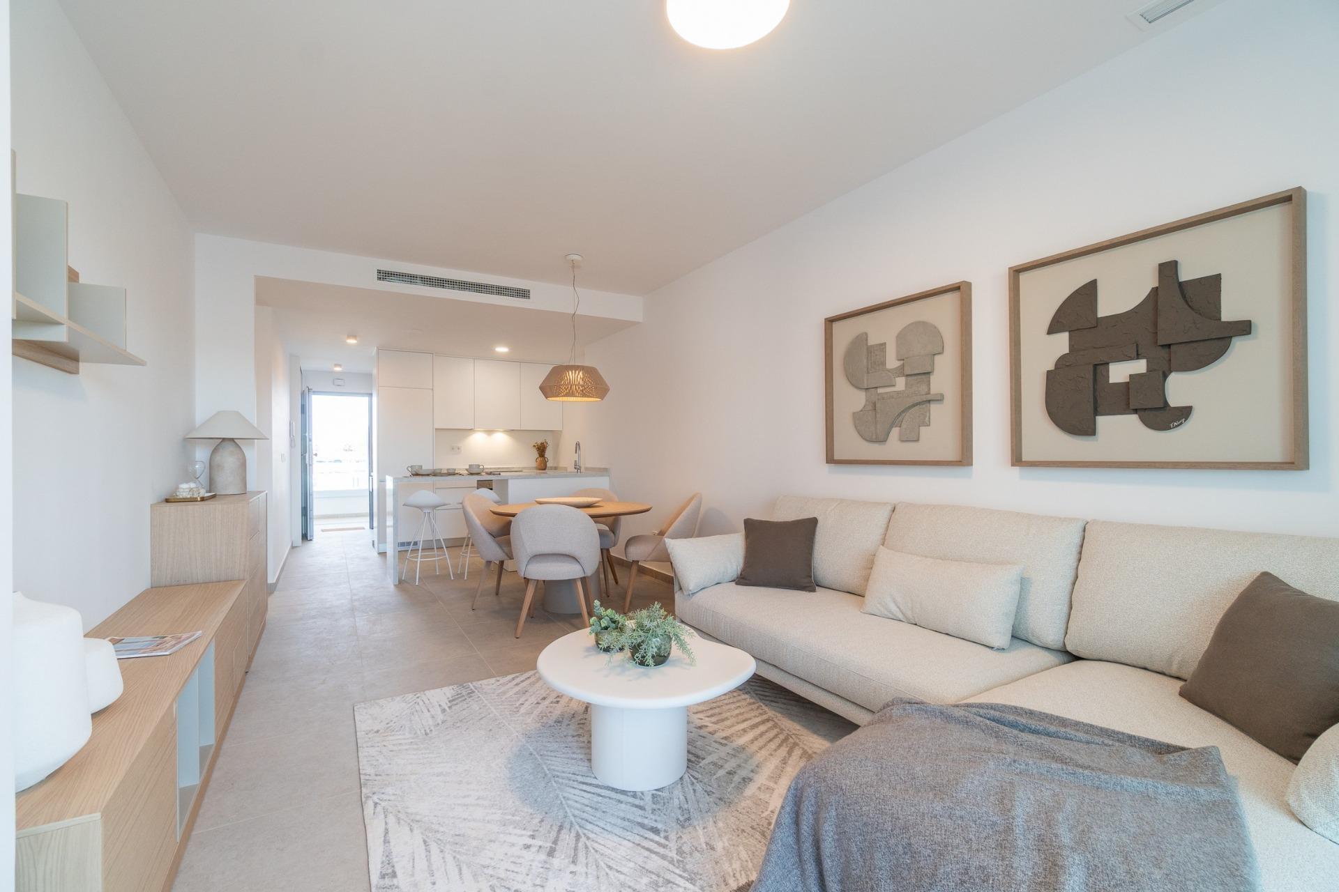 Apartamento de obra nueva con piscina privada en Playa Flamenca — 4 dorm.