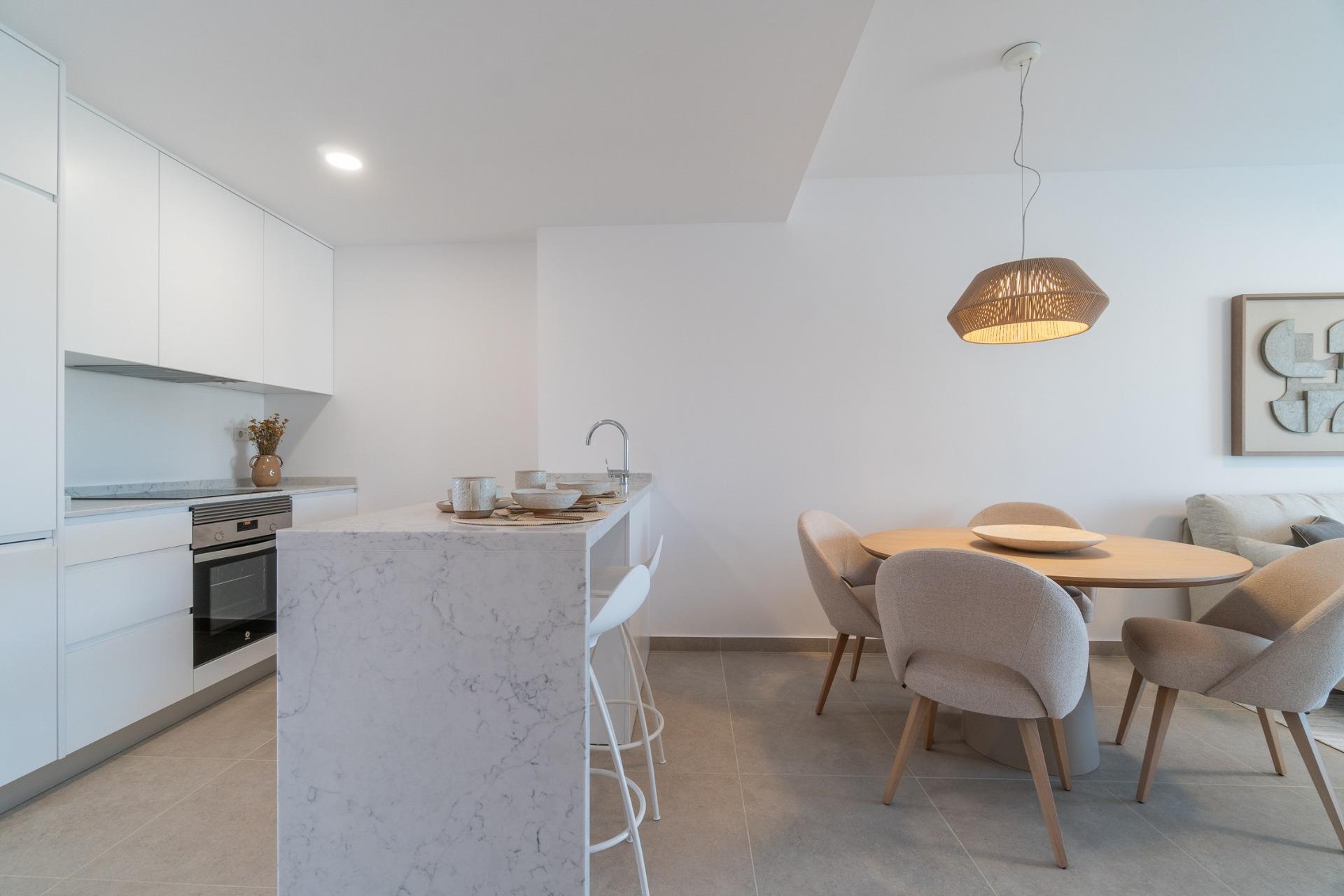 Apartamento de obra nueva con piscina privada en Playa Flamenca — 4 dorm.
