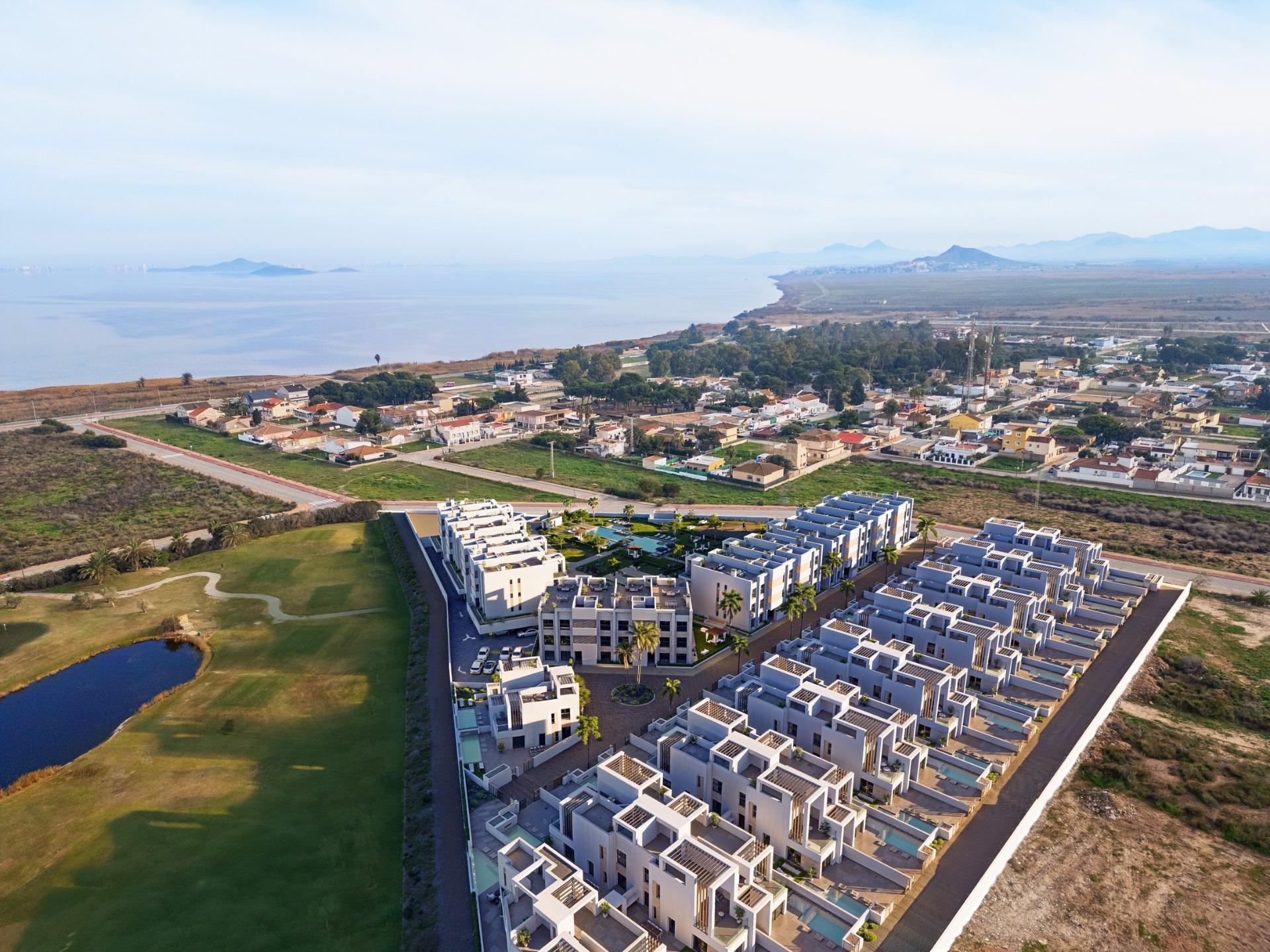 Villa de obra nueva con piscina privada en Serena Golf, Los Alcázares – 3 Dorm.