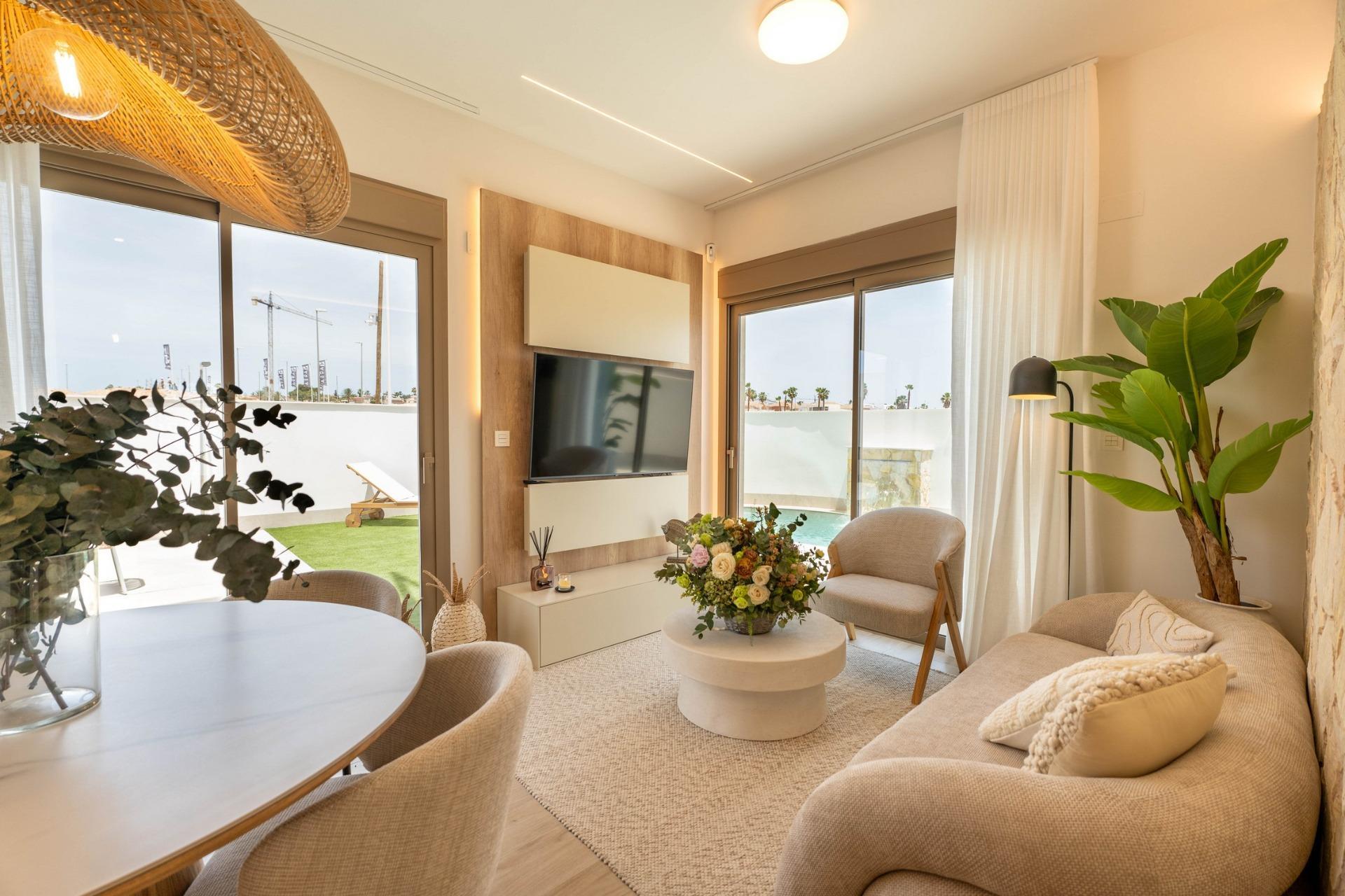 Villa de obra nueva con piscina privada en Serena Golf, Los Alcázares – 3 Dorm.