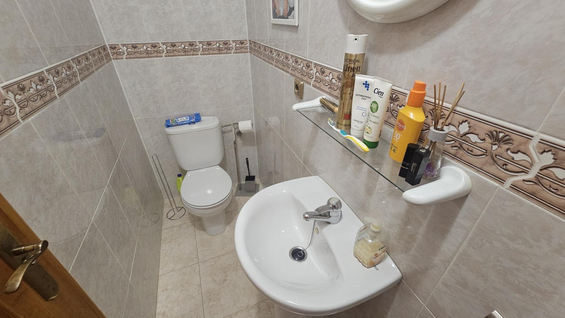 Dúplex con jardín privado y solárium en Lomas de Cabo Roig — 2 dorm.