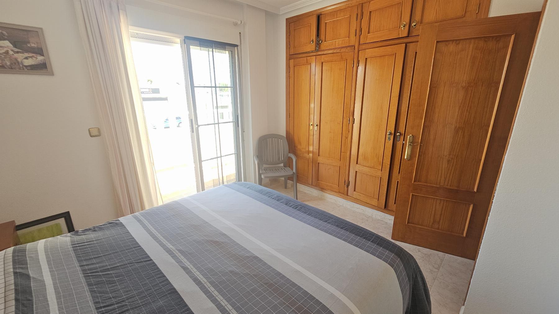 Dúplex con jardín privado y solárium en Lomas de Cabo Roig — 2 dorm.
