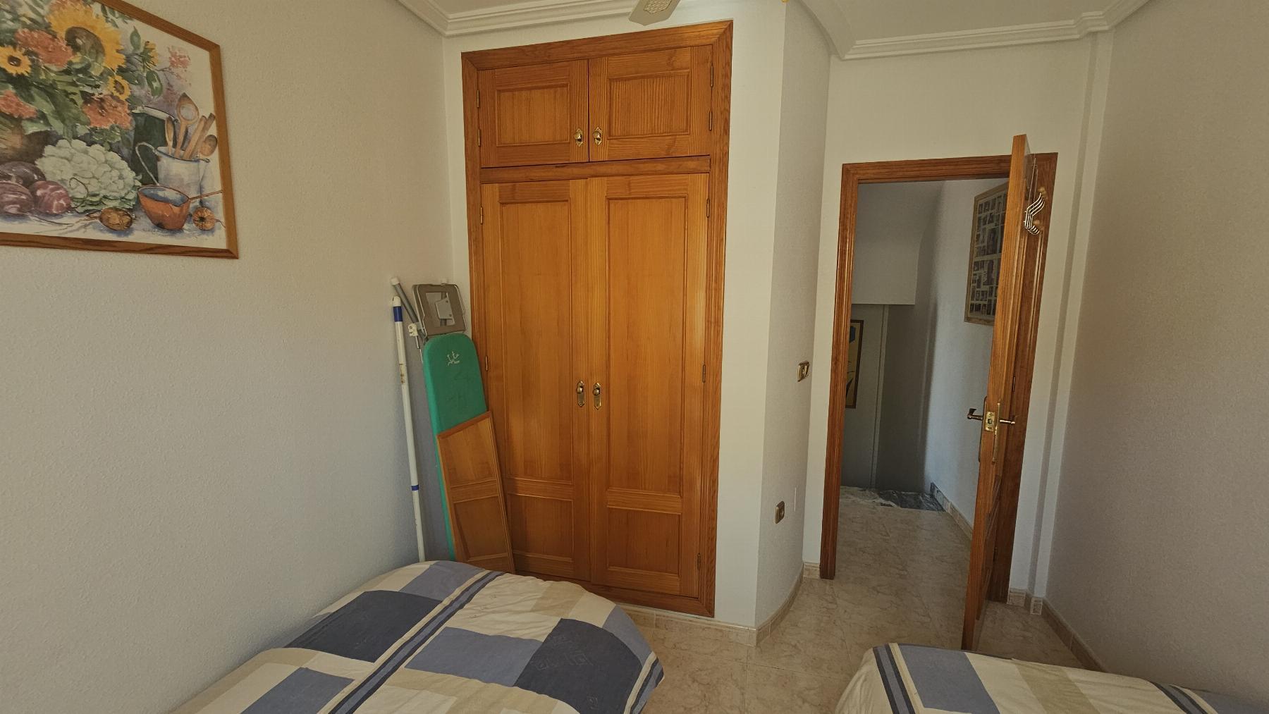 Dúplex con jardín privado y solárium en Lomas de Cabo Roig — 2 dorm.