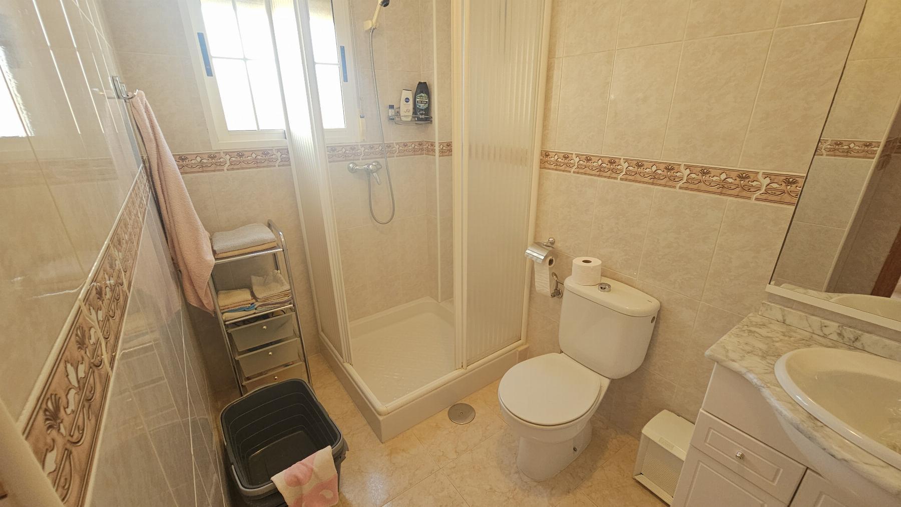 Dúplex con jardín privado y solárium en Lomas de Cabo Roig — 2 dorm.