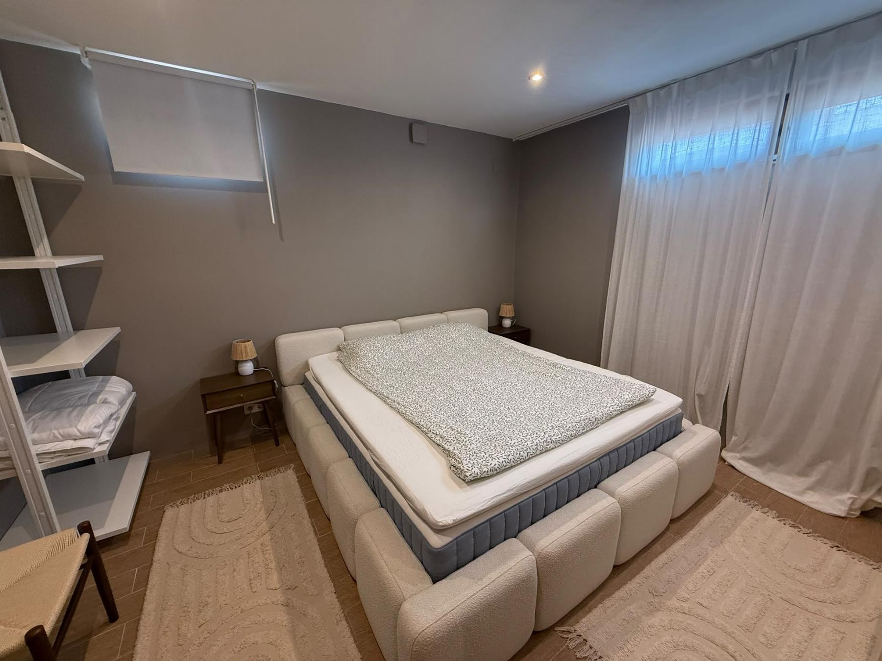 Villa de lujo reformada en Montezenia con piscina privada — 5 dorm. y 3 baños