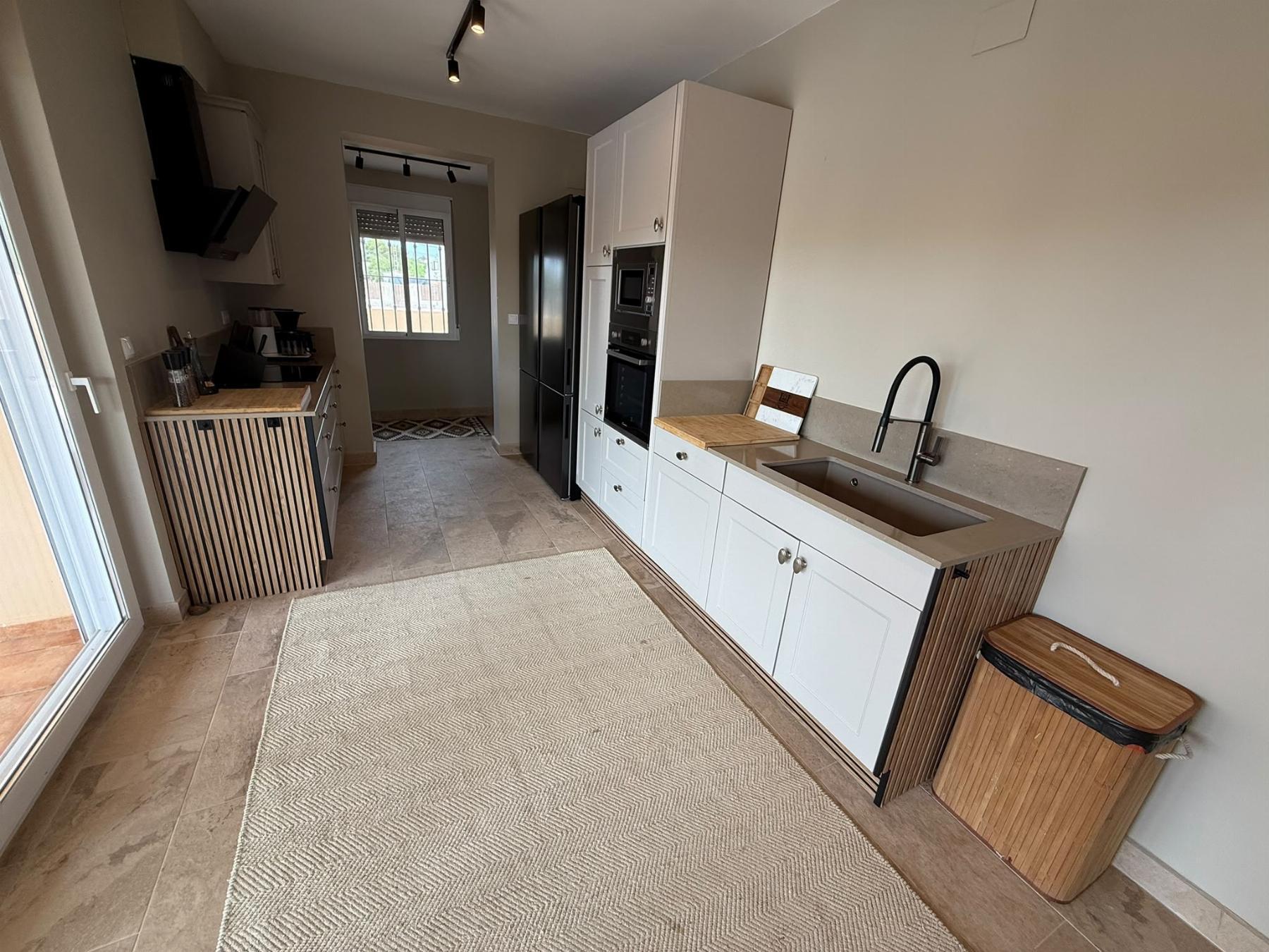 Villa de lujo reformada en Montezenia con piscina privada — 5 dorm. y 3 baños