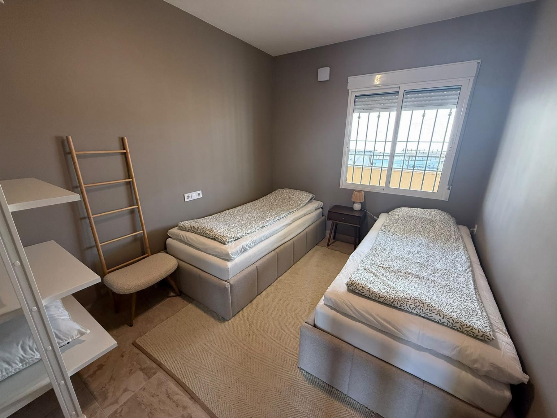 Villa de lujo reformada en Montezenia con piscina privada — 5 dorm. y 3 baños