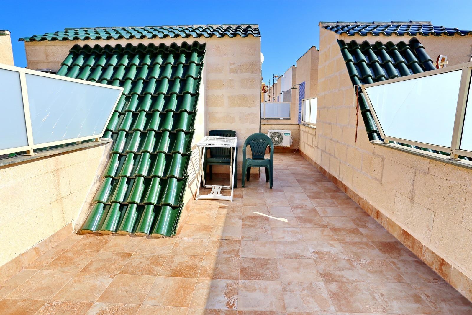 Duplex a 10m de Playa de La Mata con vistas al mar y garaje — 2 dorm.