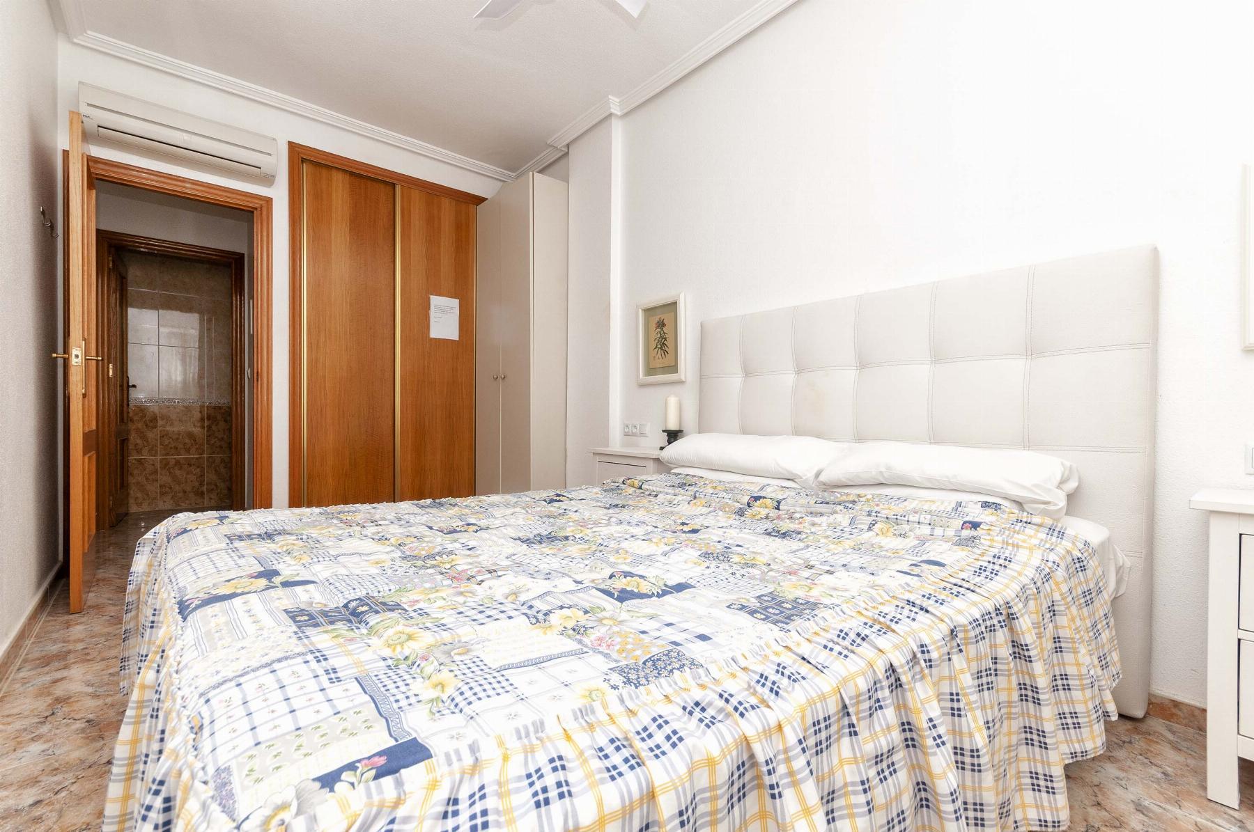 Apartamento con vistas al mar y piscina en primera línea — Aguamarina