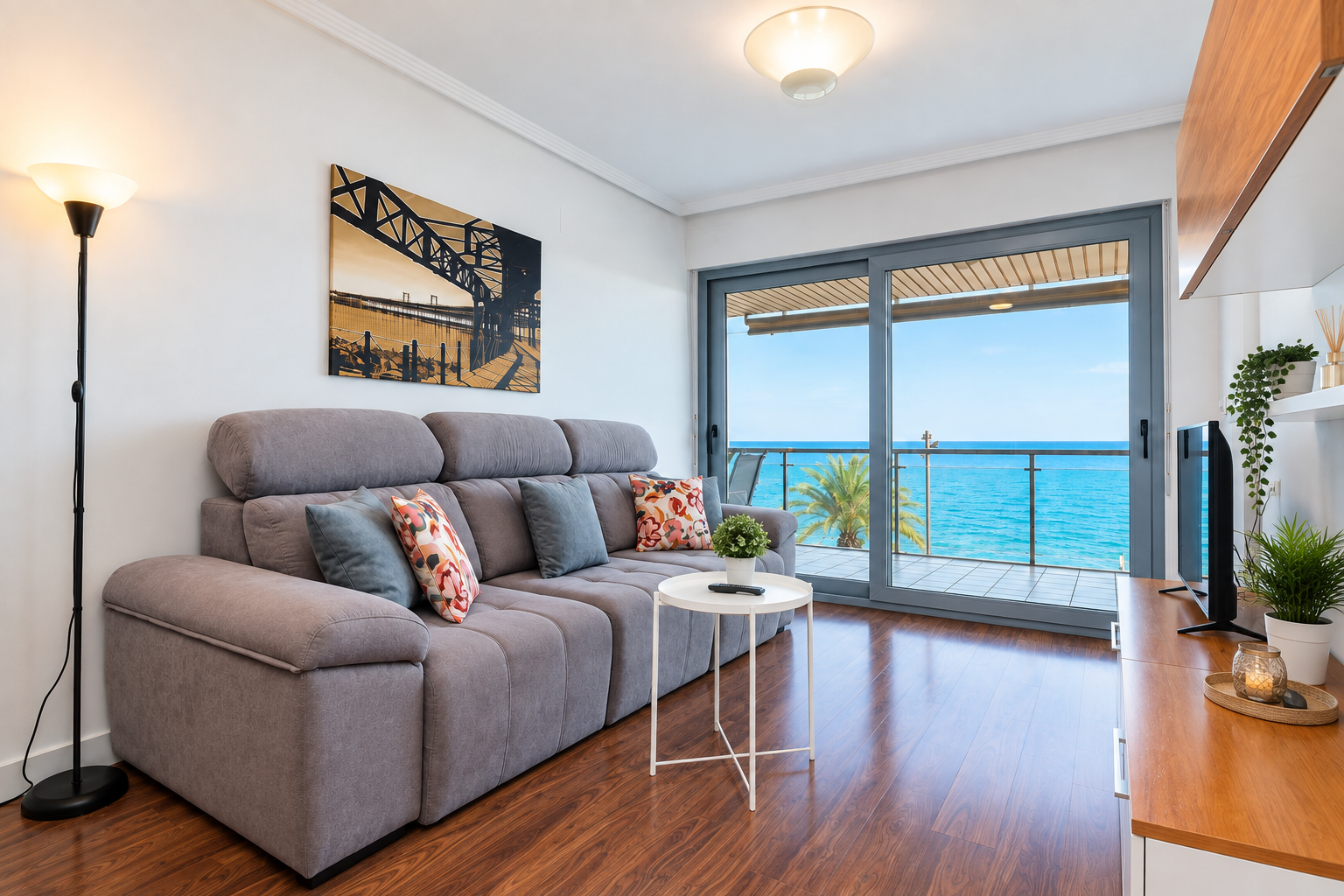 Lujo frente al mar en Playa del Cura: 3 dorm, terraza de 20m² y piscina