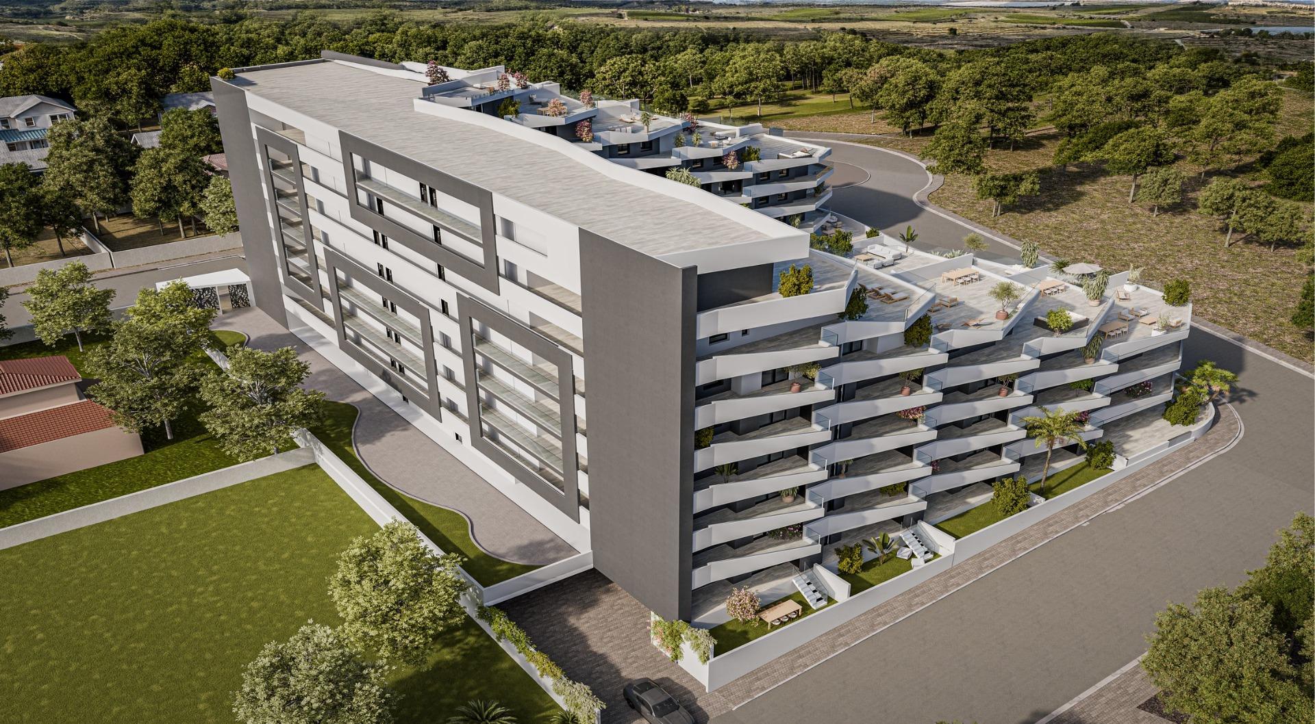 Ático de obra nueva con piscina privada y vistas en San Miguel de Salinas