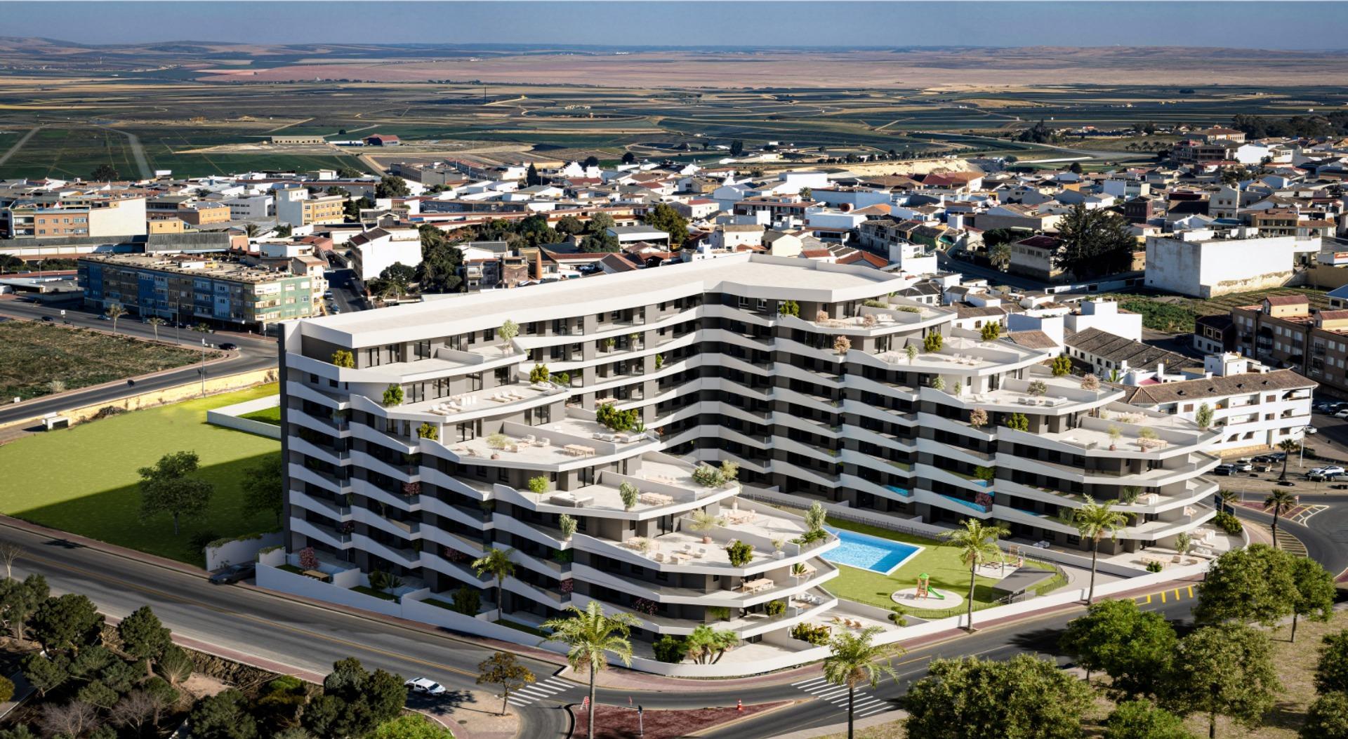 Apartamento de obra nueva con piscina privada en San Miguel de Salinas — 2 dorm.