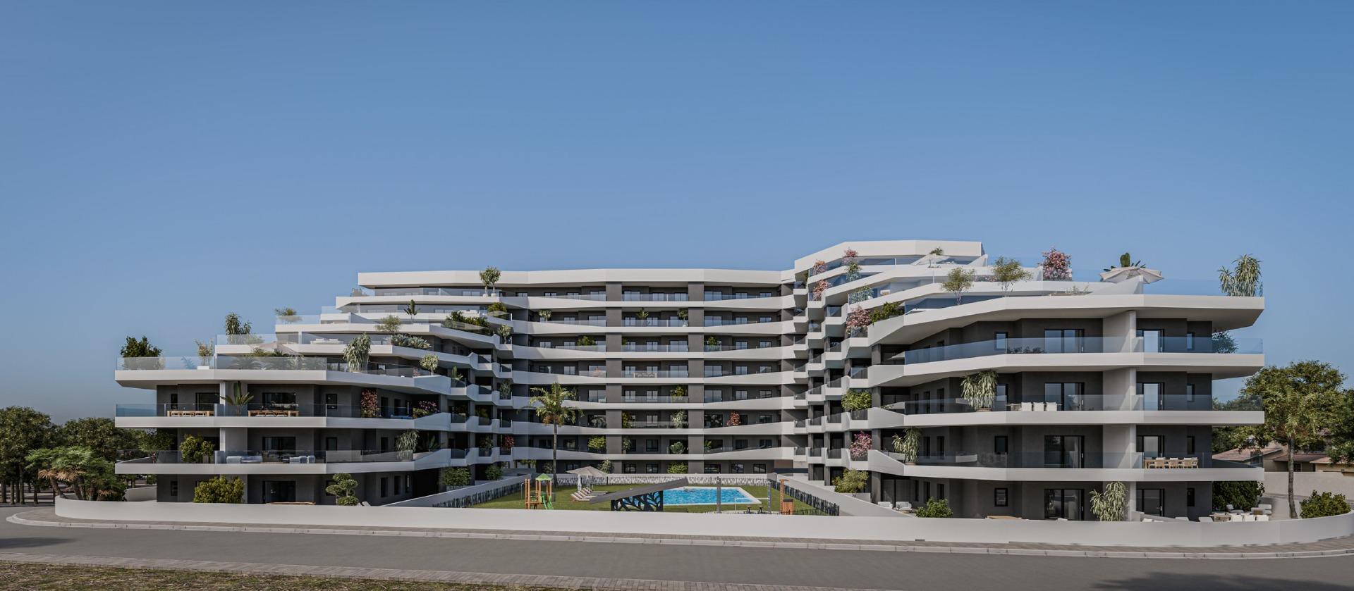 Apartamento de obra nueva en San Miguel de Salinas con piscina privada — 3 dorm.