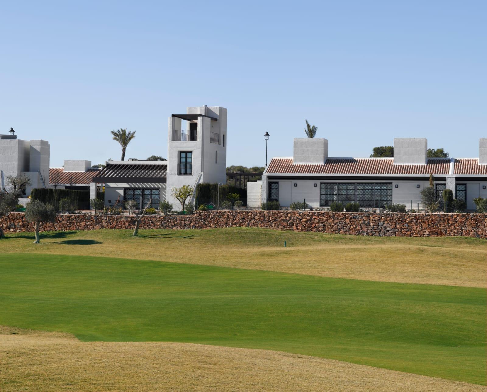Villa de obra nueva con piscina privada en Peraleja Golf, Sucina — 2 dorm.