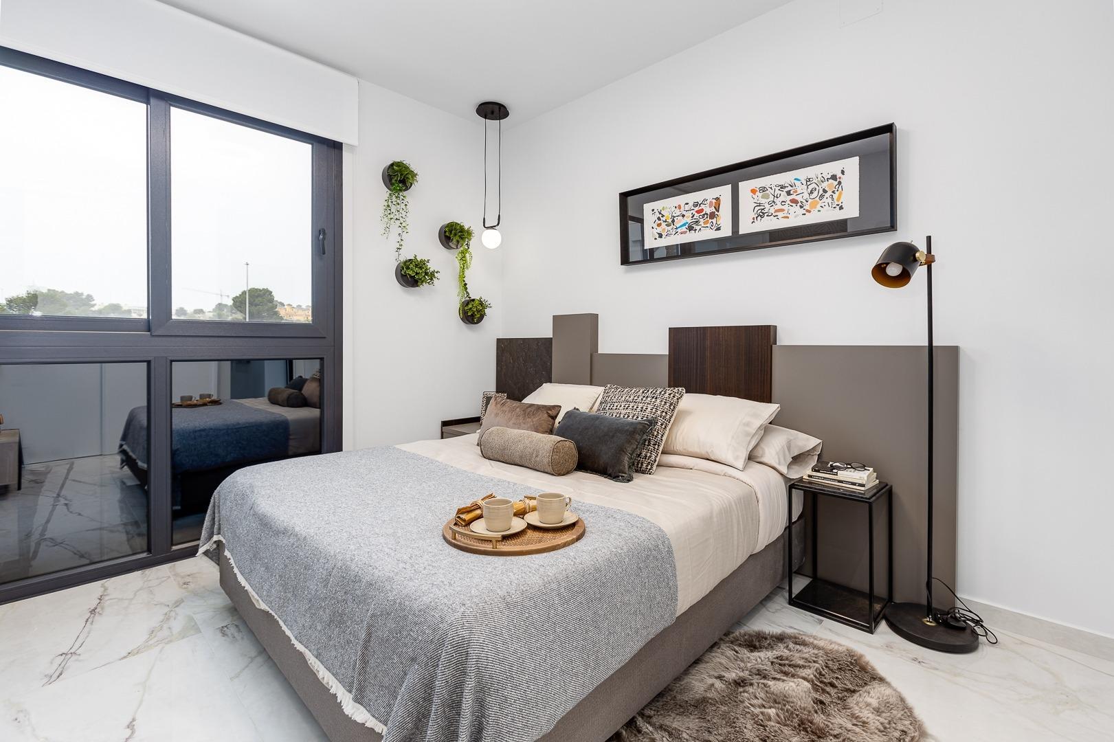 Villa de obra nueva con piscina privada en Ciudad Quesada — 4 dorm.