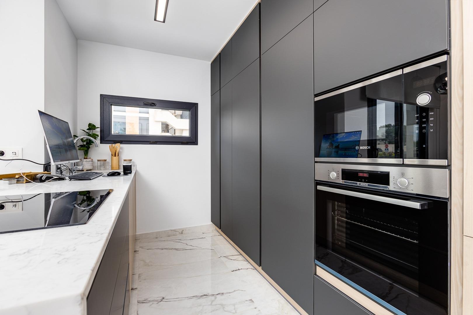Villa de obra nueva con piscina privada en Ciudad Quesada — 4 dorm.