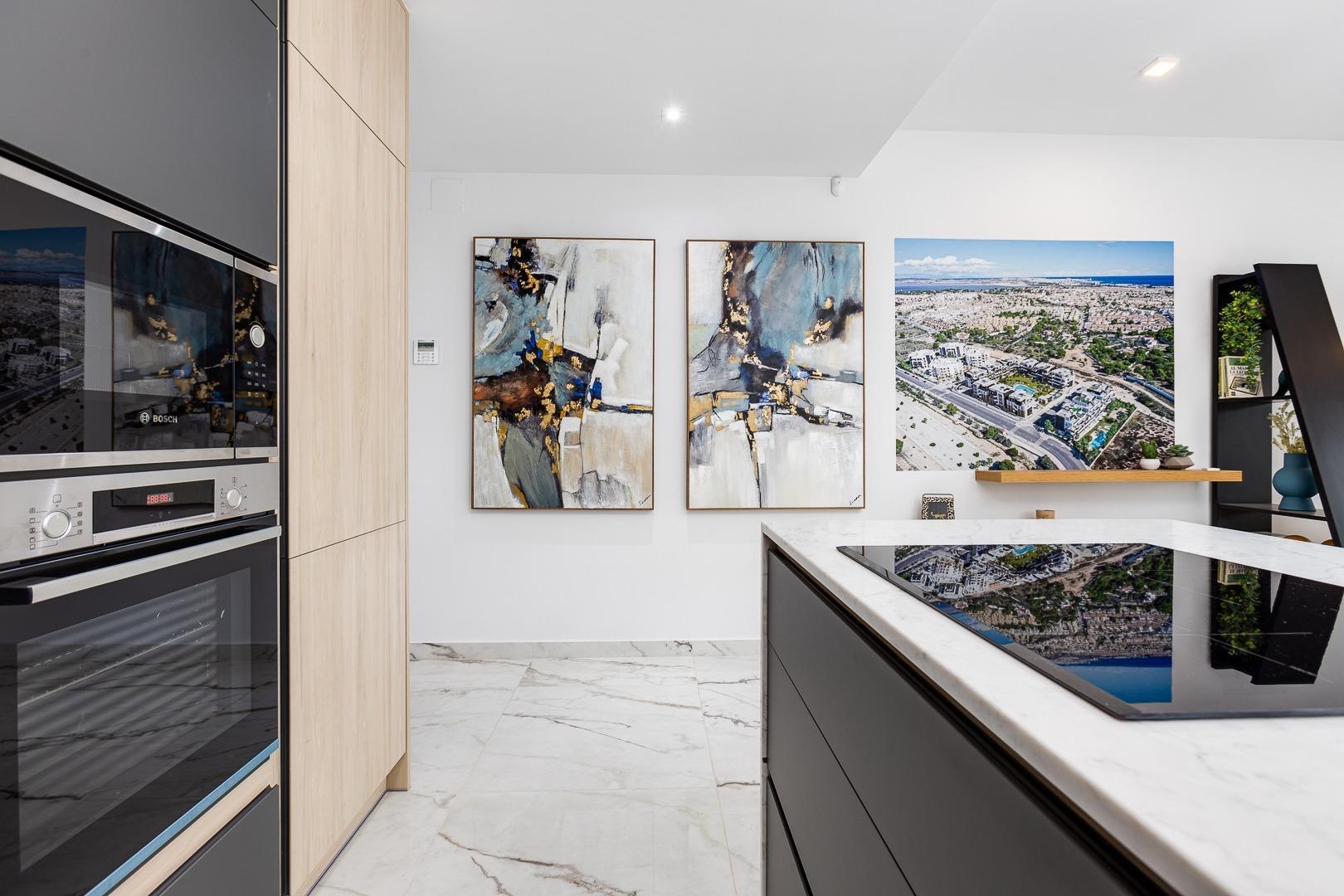 Villa de obra nueva con piscina privada en Ciudad Quesada — 4 dorm.