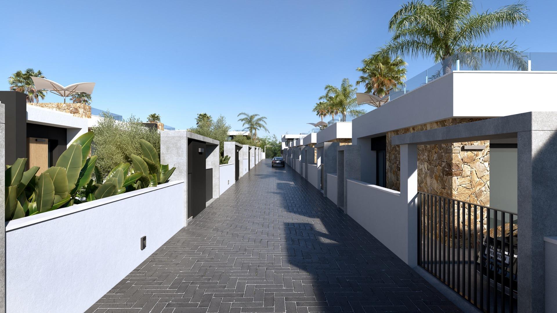 Villa de obra nueva con piscina privada en Ciudad Quesada — 4 dorm.
