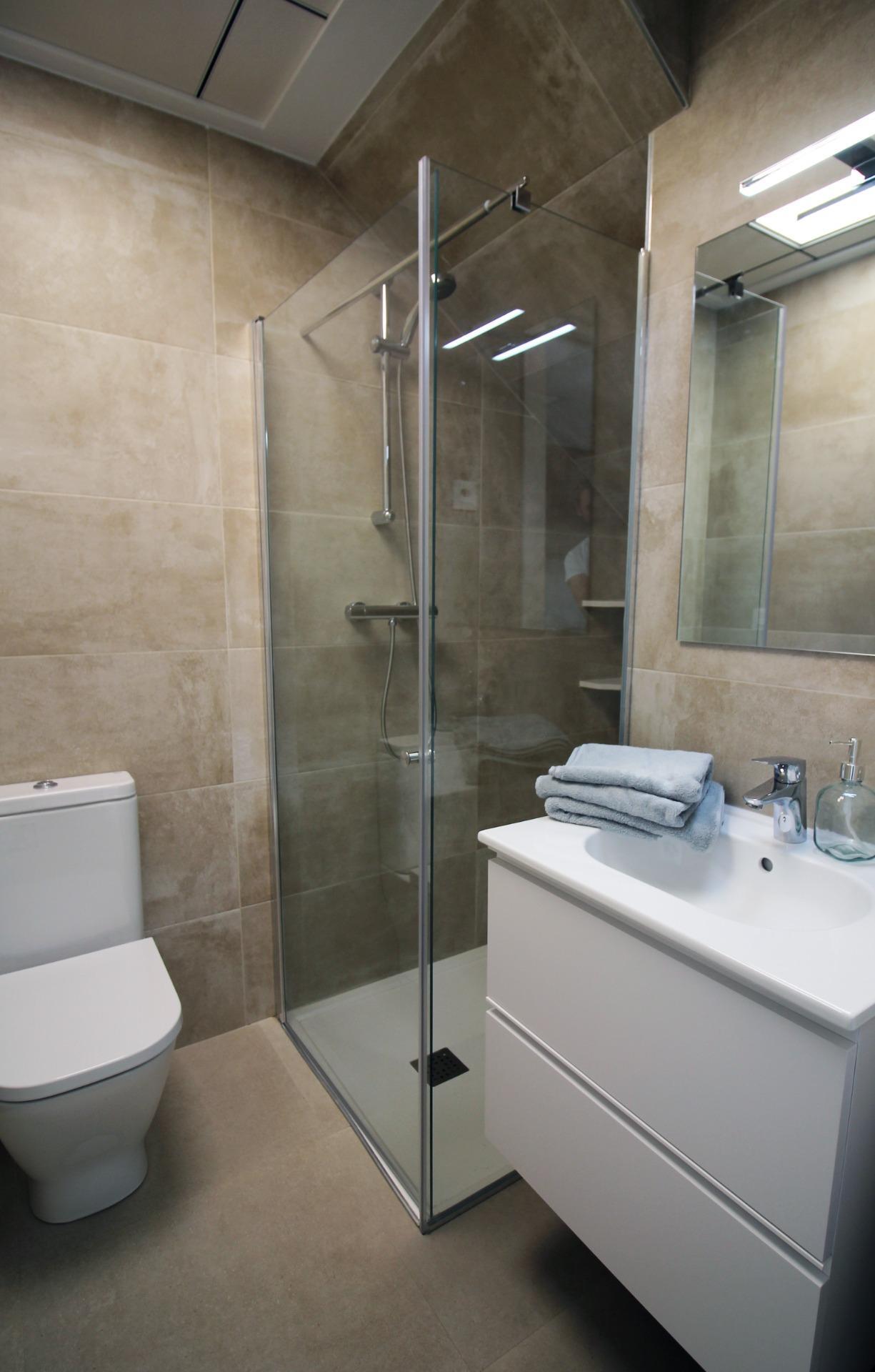 Villa de obra nueva con piscina privada en Pilar de la Horadada — 4 dormitorios