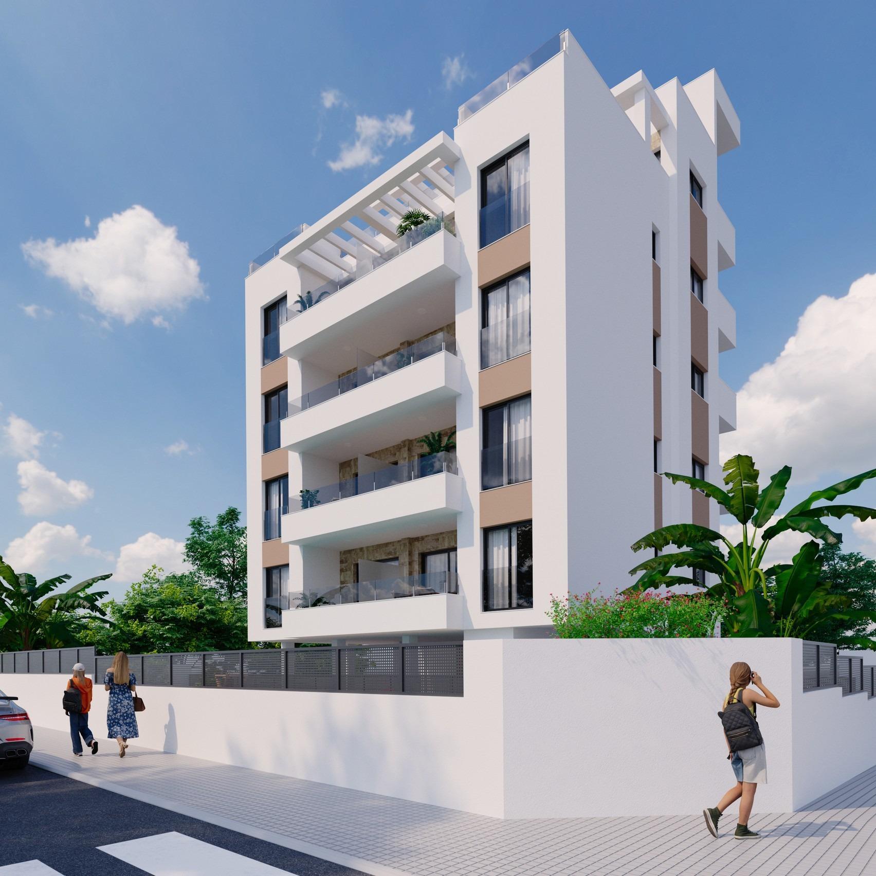 Apartamento de obra nueva con piscina privada en Torrevieja — 2 dorm. y 2 baños