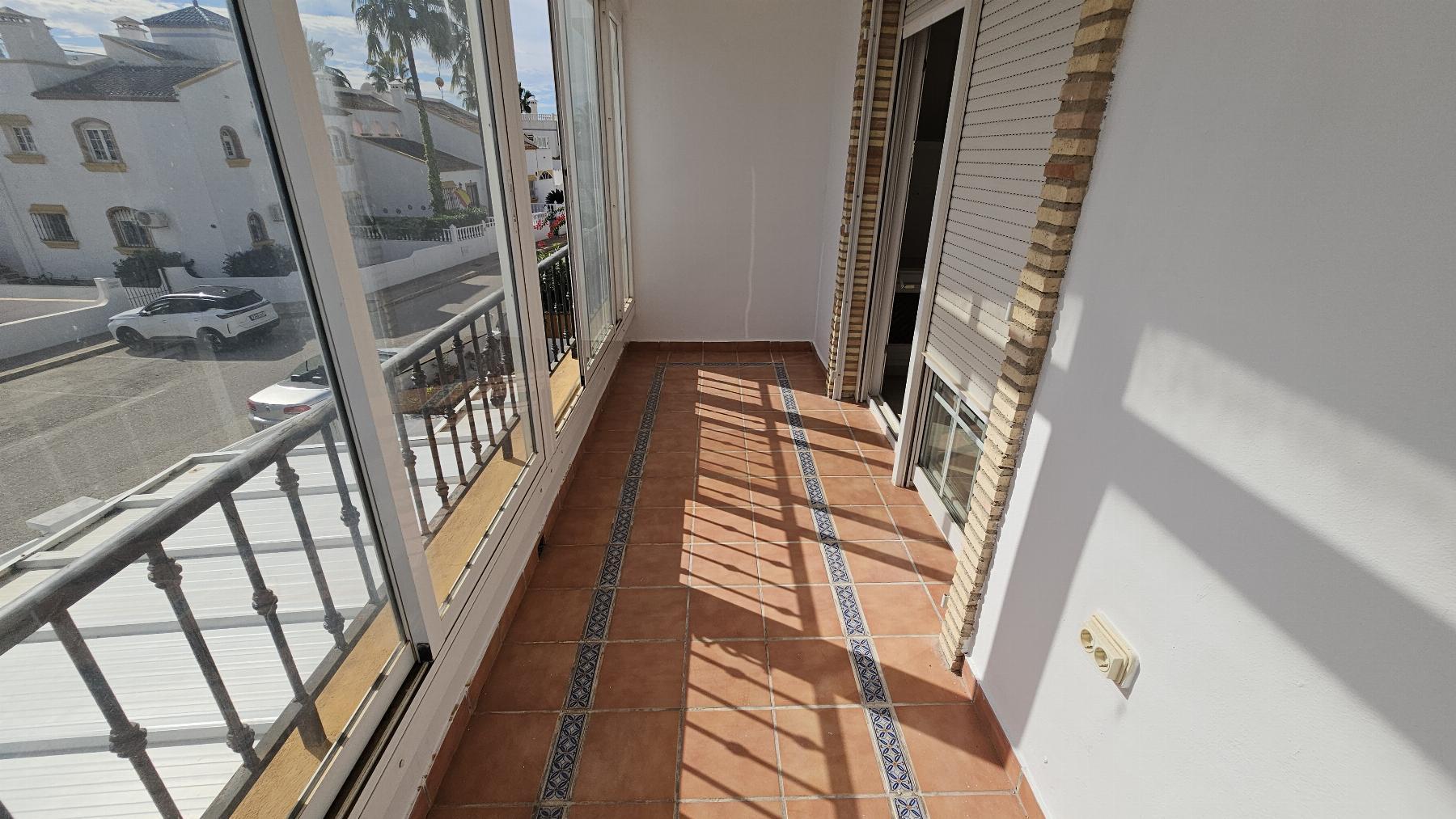 Bungalow con piscina privada y vistas al mar en Los Dolses — 2 dorm.