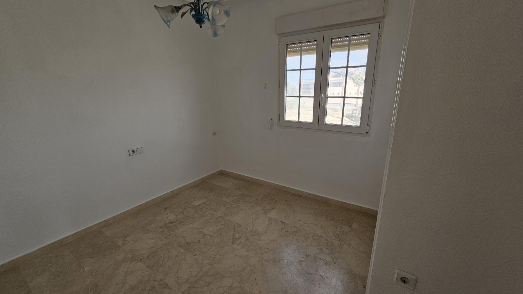 Bungalow con piscina privada y vistas al mar en Los Dolses — 2 dorm.