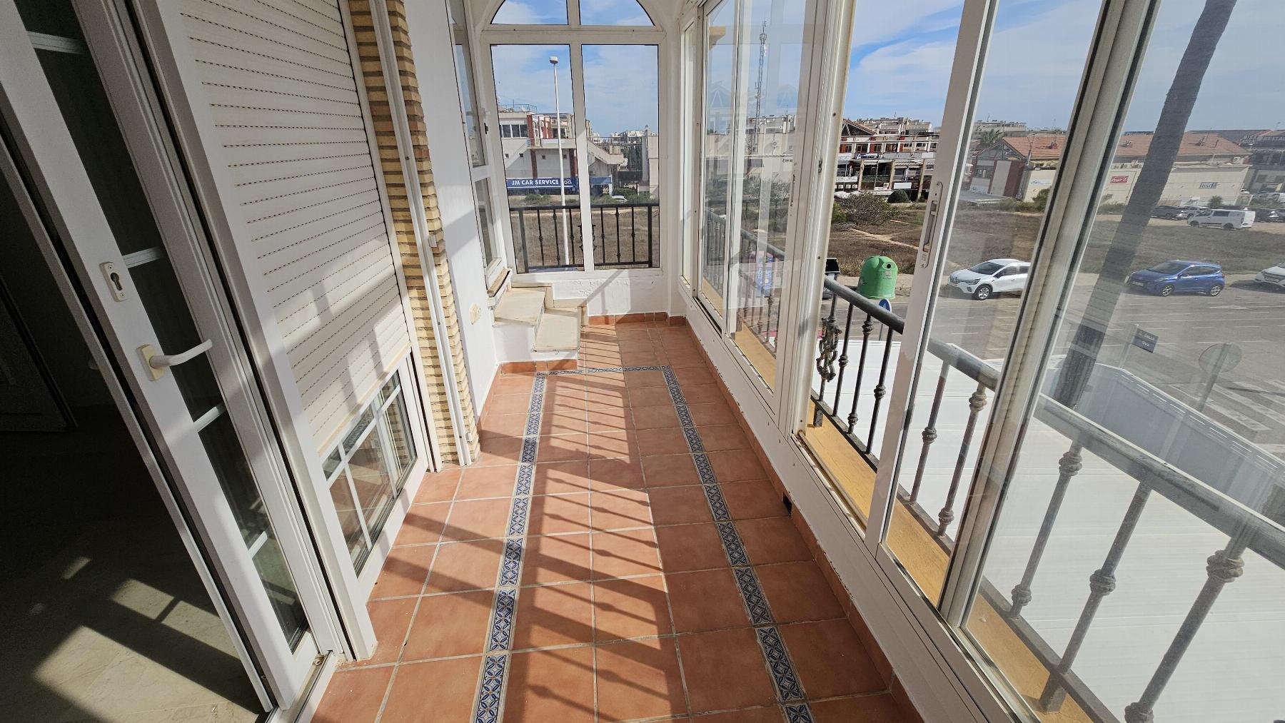 Bungalow con piscina privada y vistas al mar en Los Dolses — 2 dorm.