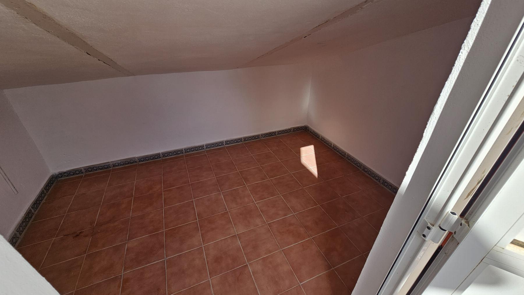 Bungalow con piscina privada y vistas al mar en Los Dolses — 2 dorm.