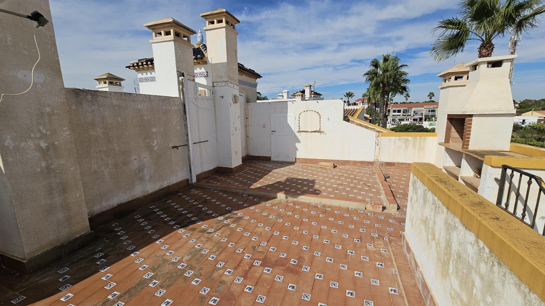 Bungalow con piscina privada y vistas al mar en Los Dolses — 2 dorm.