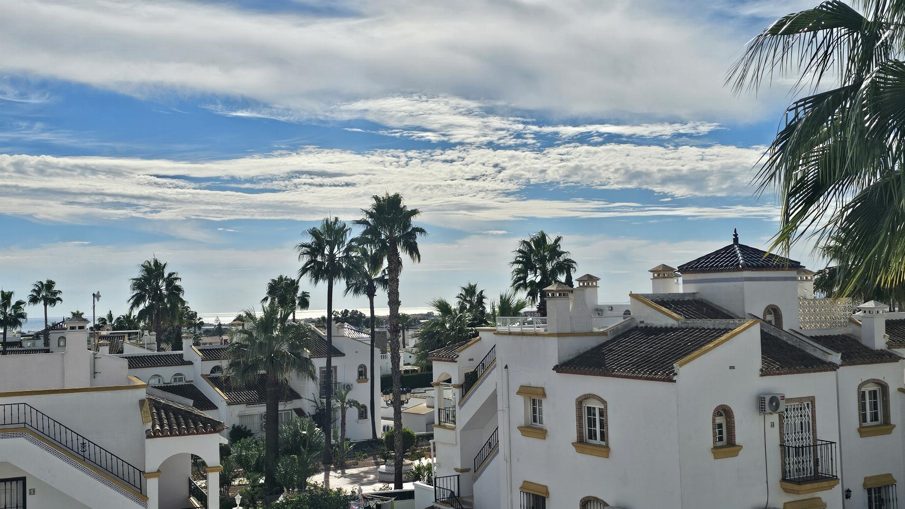 Bungalow con piscina privada y vistas al mar en Los Dolses — 2 dorm.