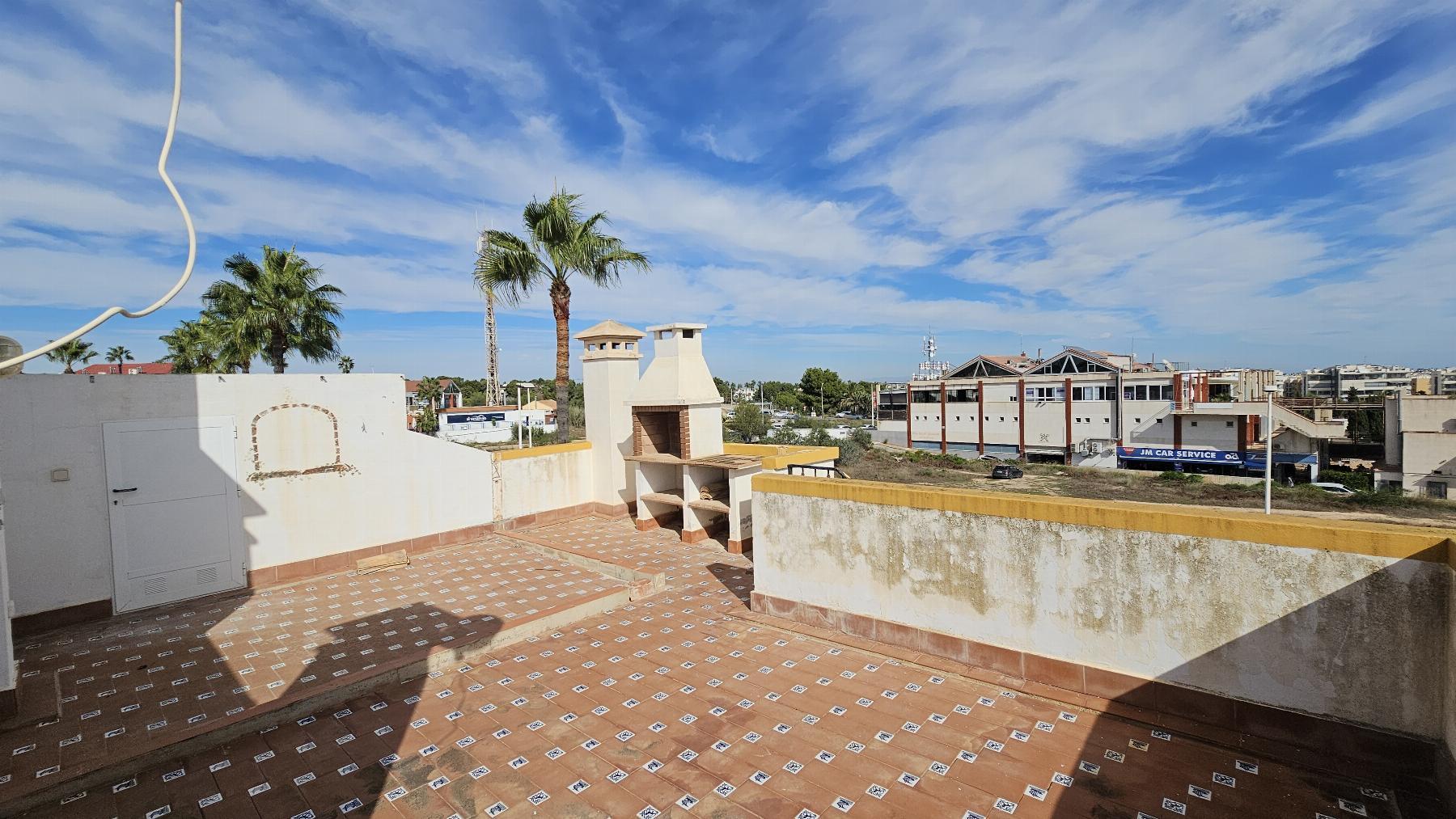 Bungalow con piscina privada y vistas al mar en Los Dolses — 2 dorm.