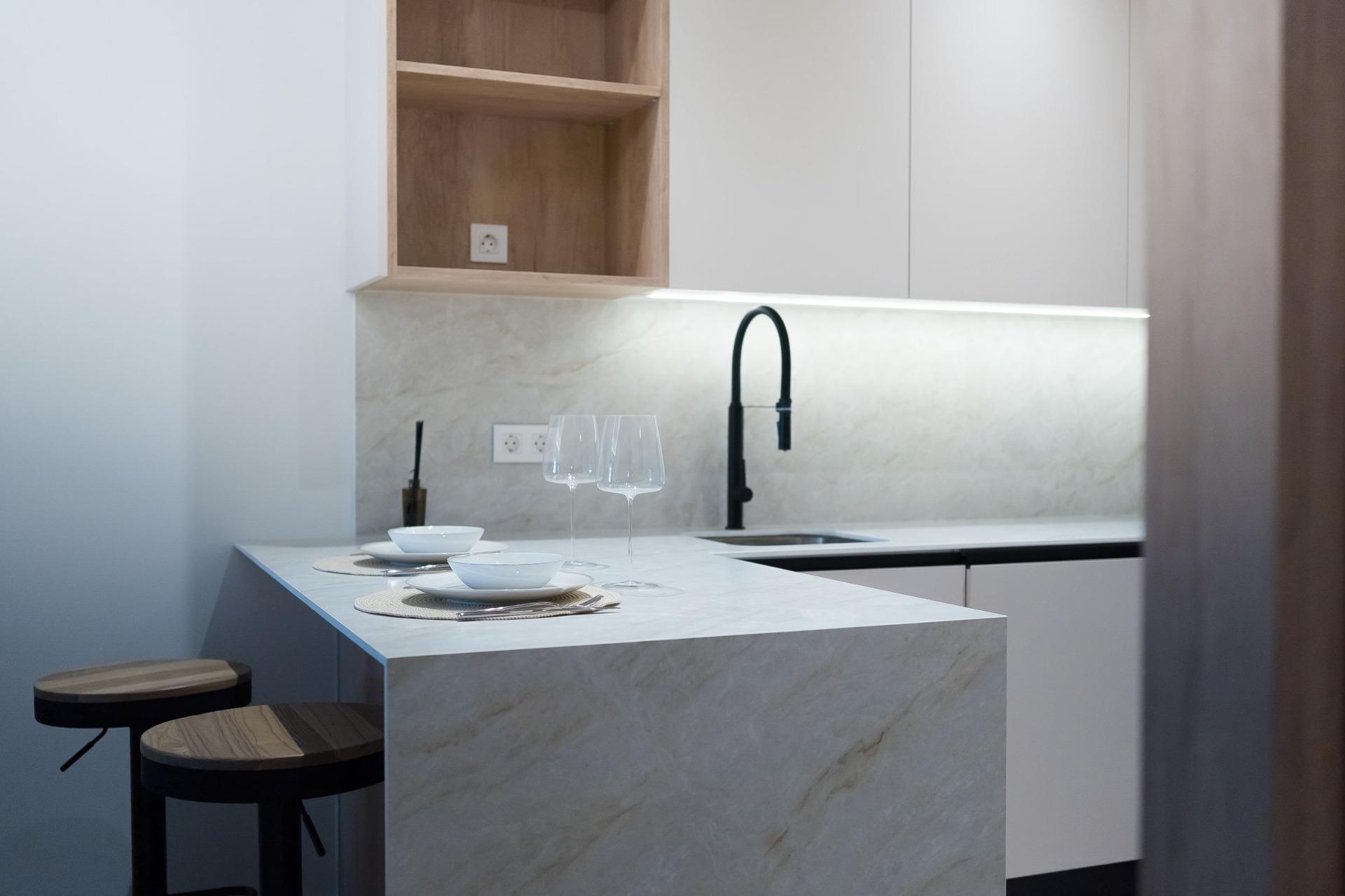 Apartamento de obra nueva a 300m del mar en Santiago de la Ribera — 2 dorm.