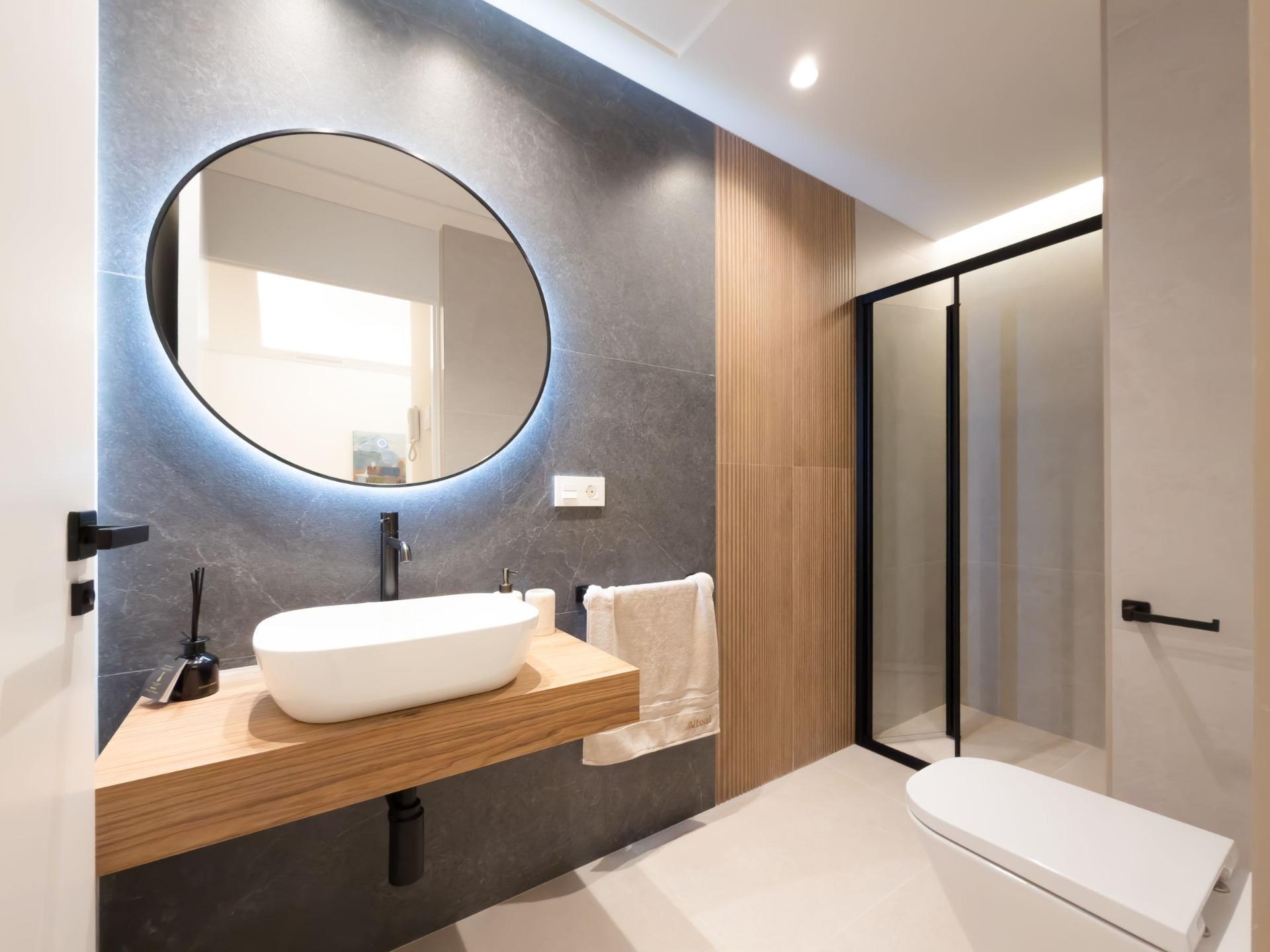 Apartamento de obra nueva a 300m del mar en Santiago de la Ribera — 2 dorm.