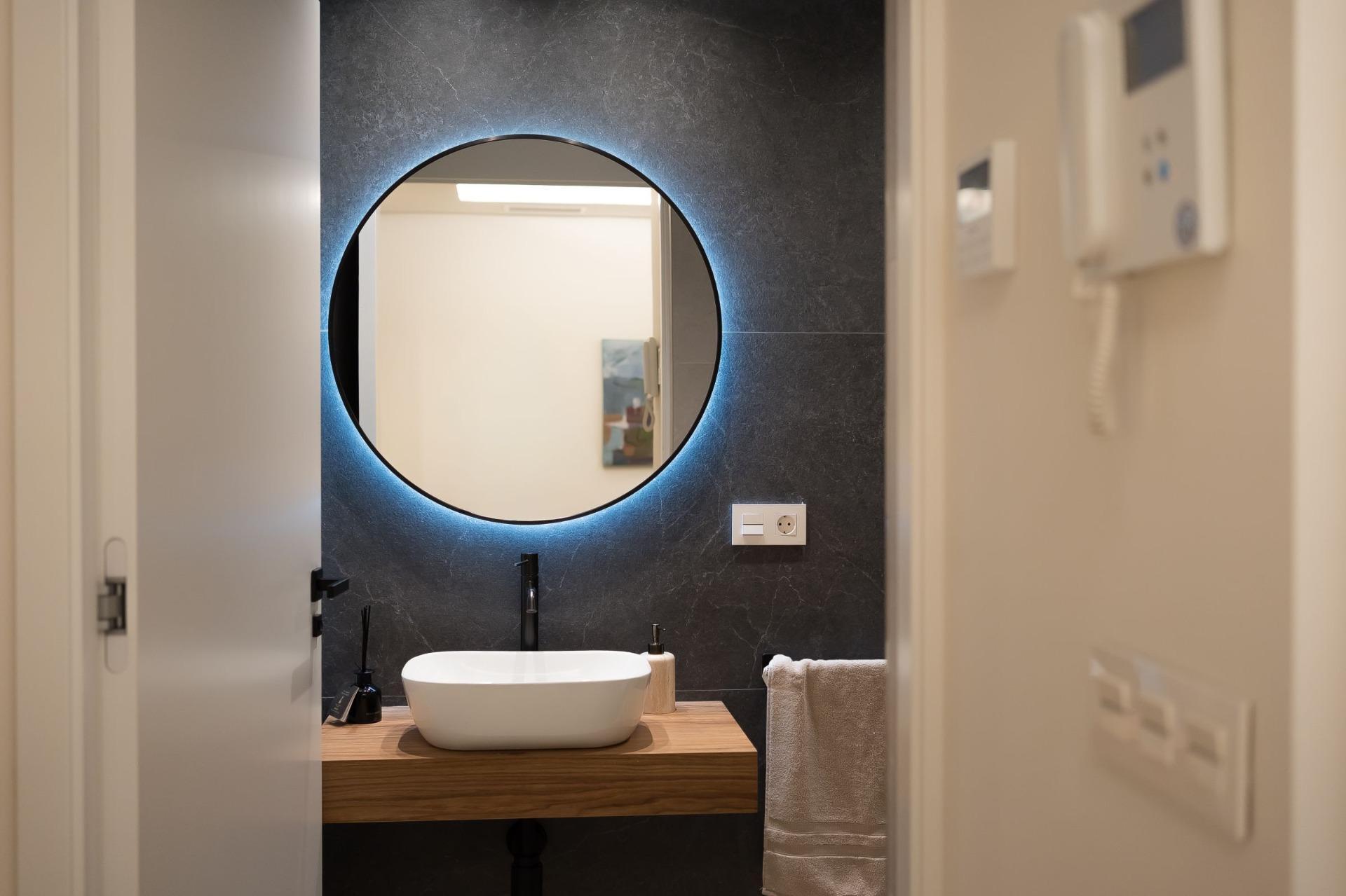 Apartamento de obra nueva a 300m del mar en Santiago de la Ribera — 2 dorm.