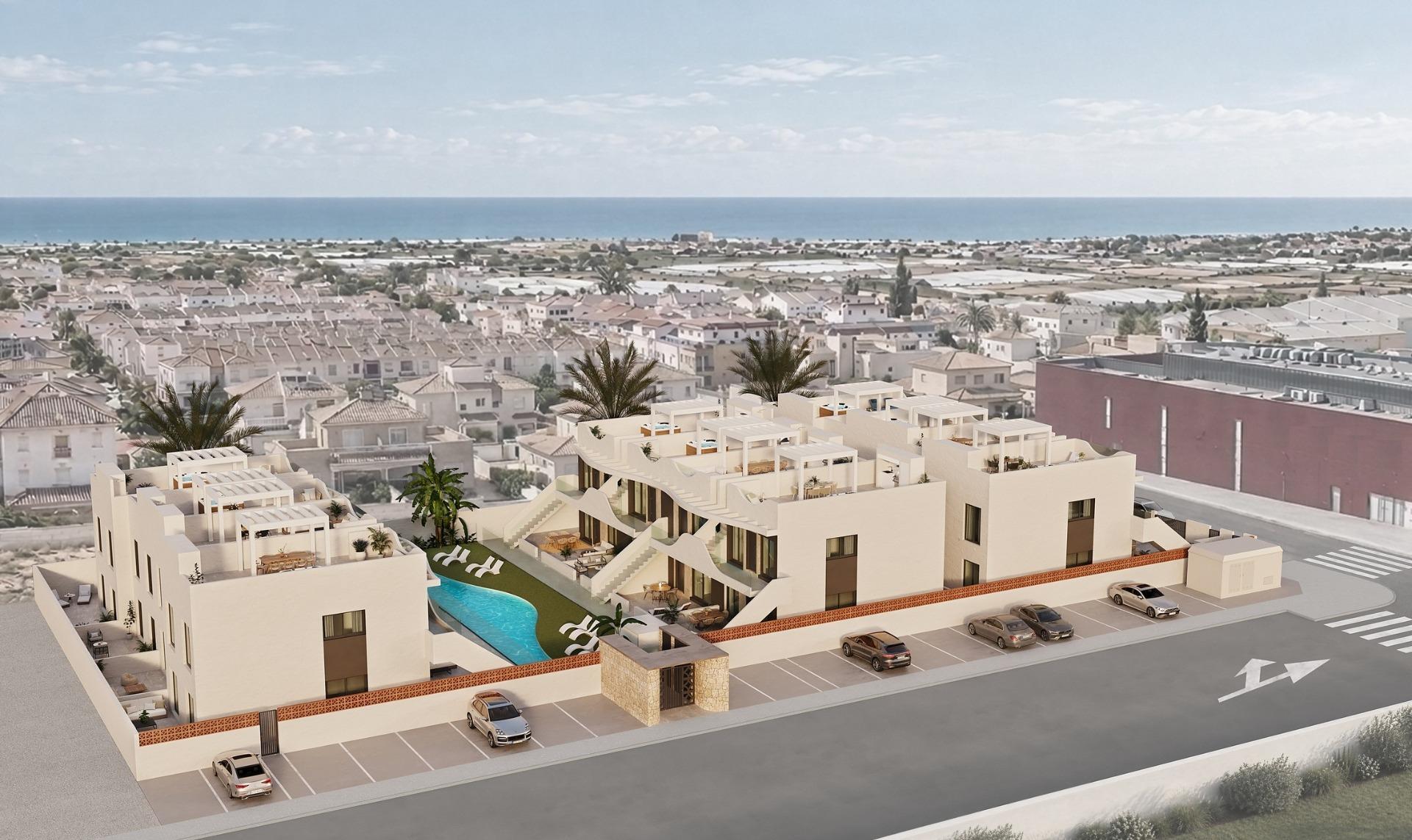 Chalet de obra nueva con piscina privada en Pilar de la Horadada — 2 hab.