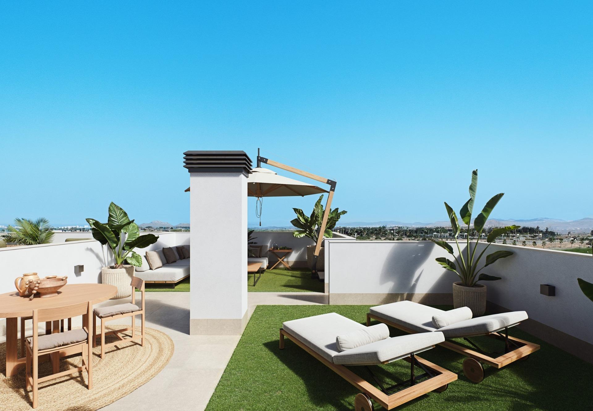 Villa de obra nueva en Los Alcázares con piscina privada — 3 dorm y solárium