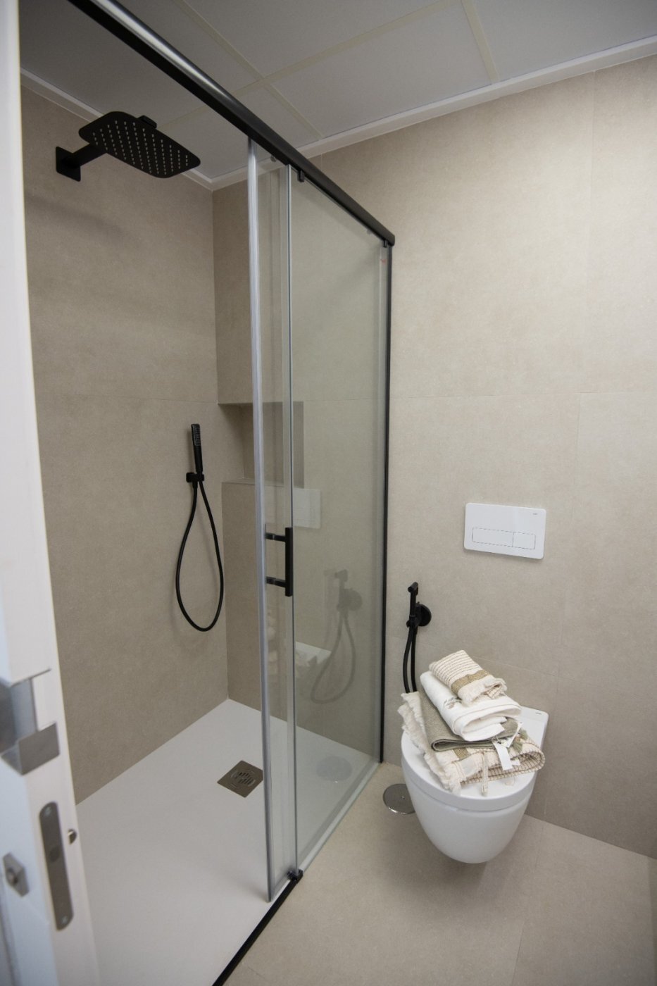 Adosado de obra nueva en San Javier con piscina privada y solárium — 3 dorm.